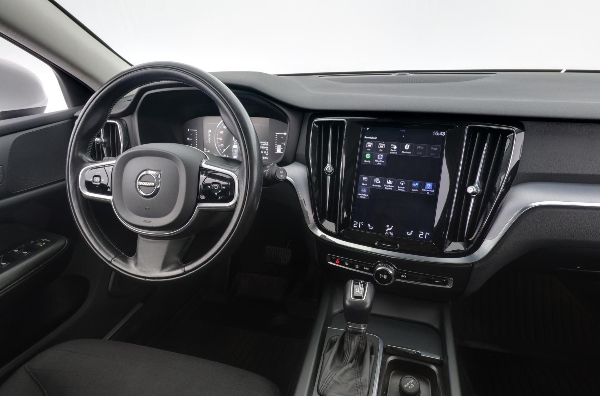 VOLVO V60 2019