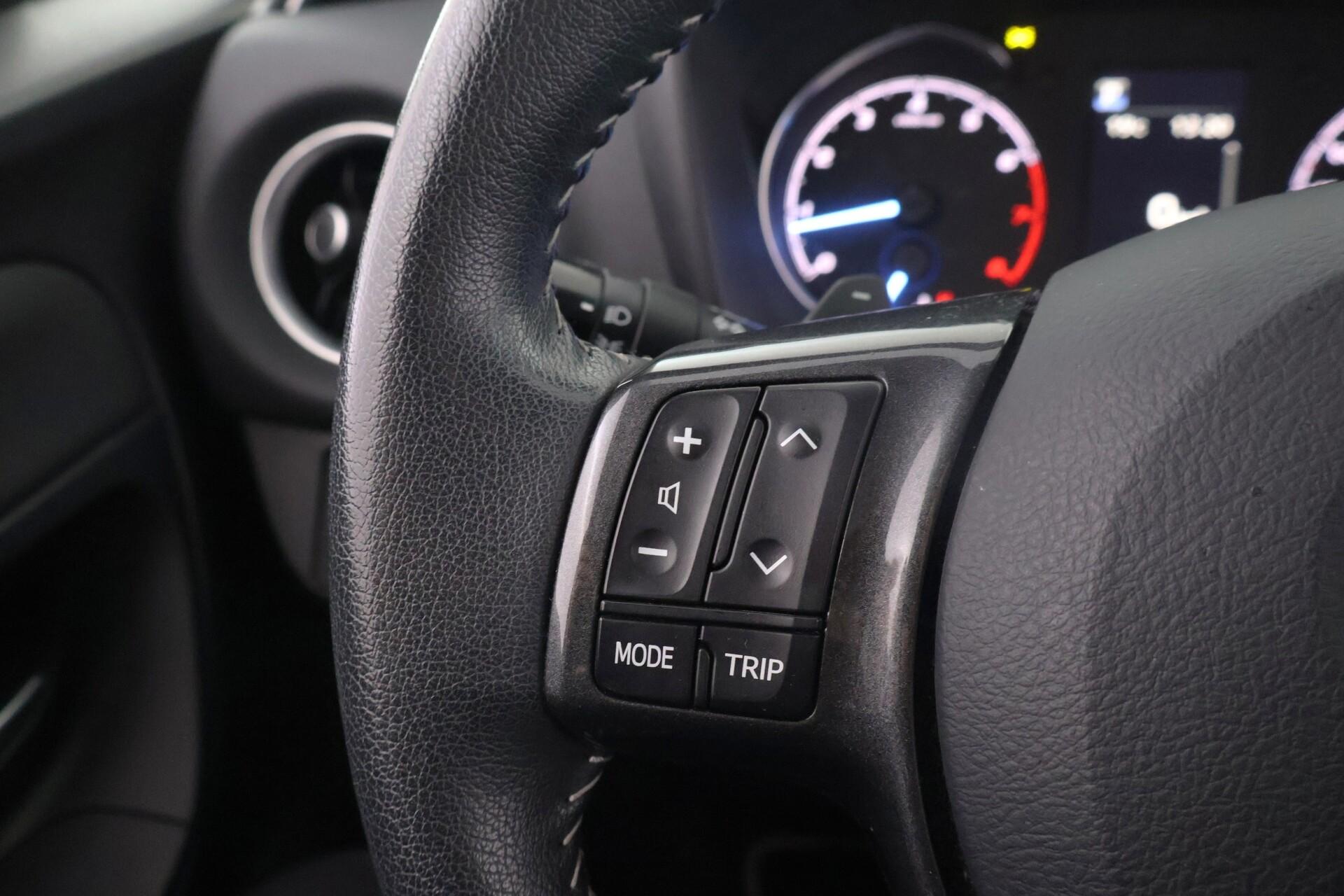 TOYOTA Yaris 2019
