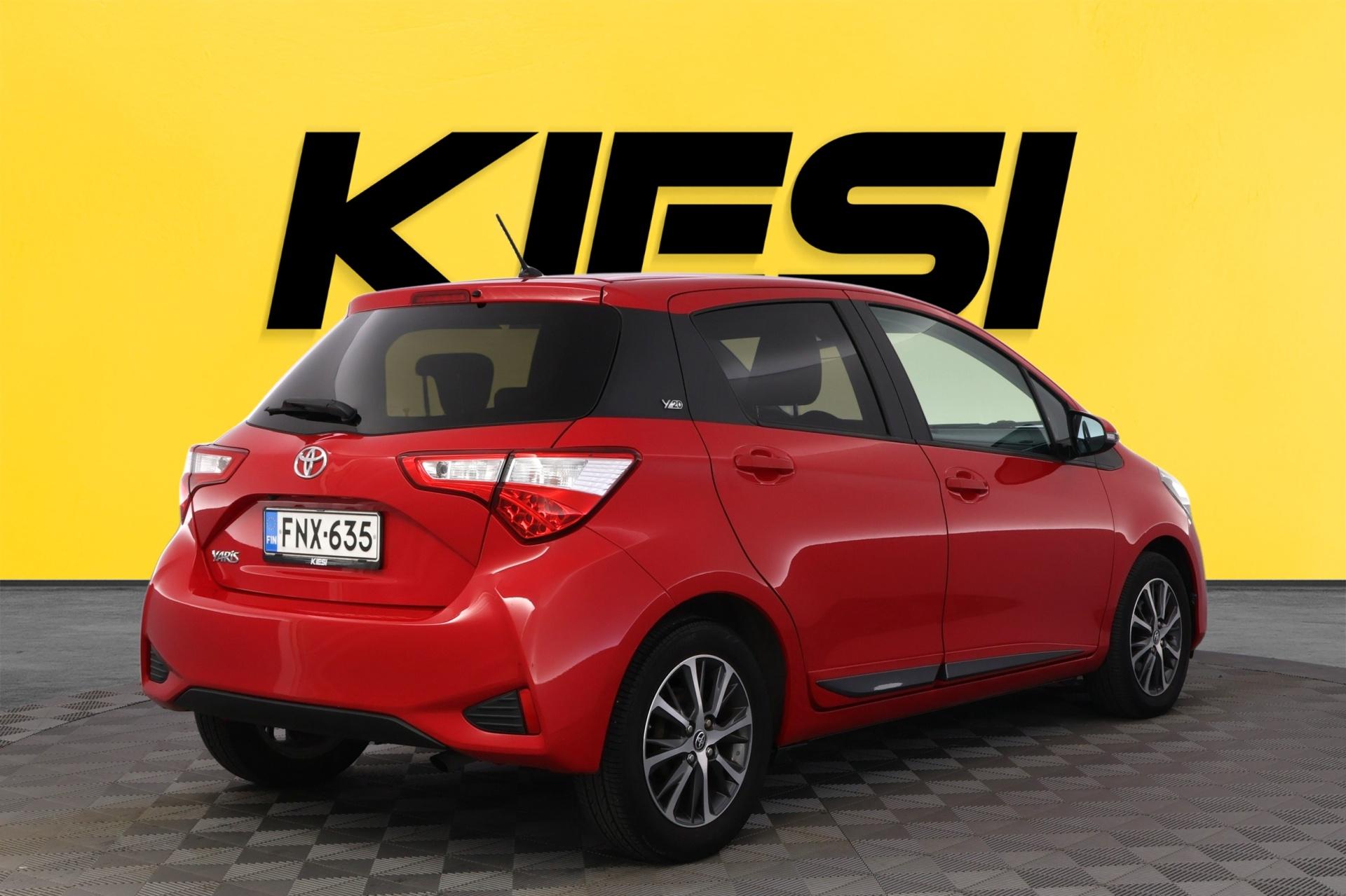 TOYOTA Yaris 2019