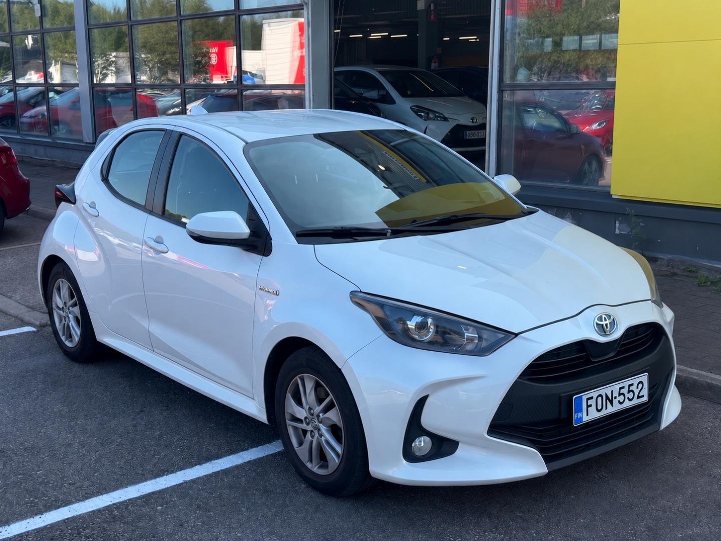 TOYOTA Yaris 2021
