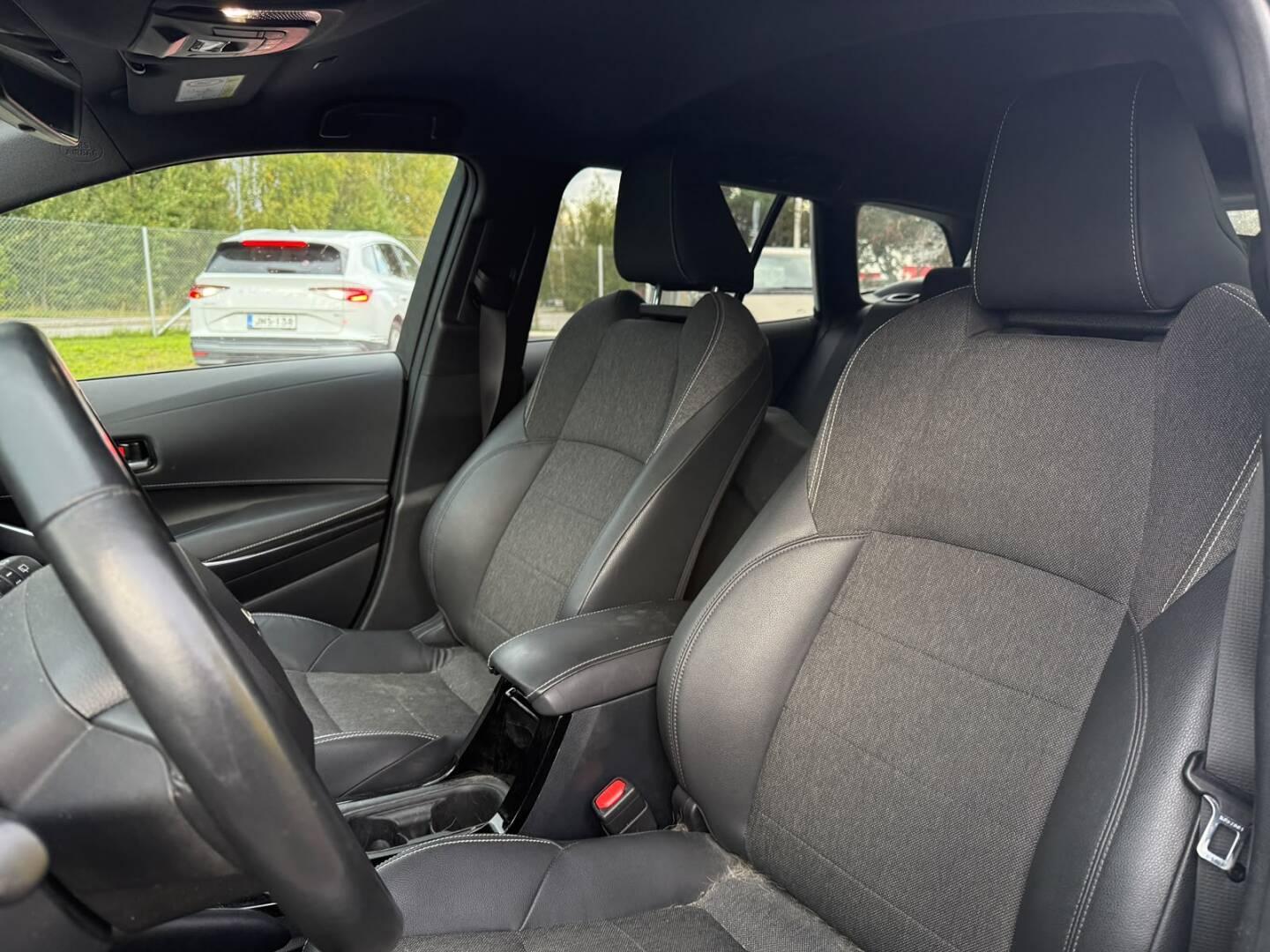 TOYOTA Corolla 2024