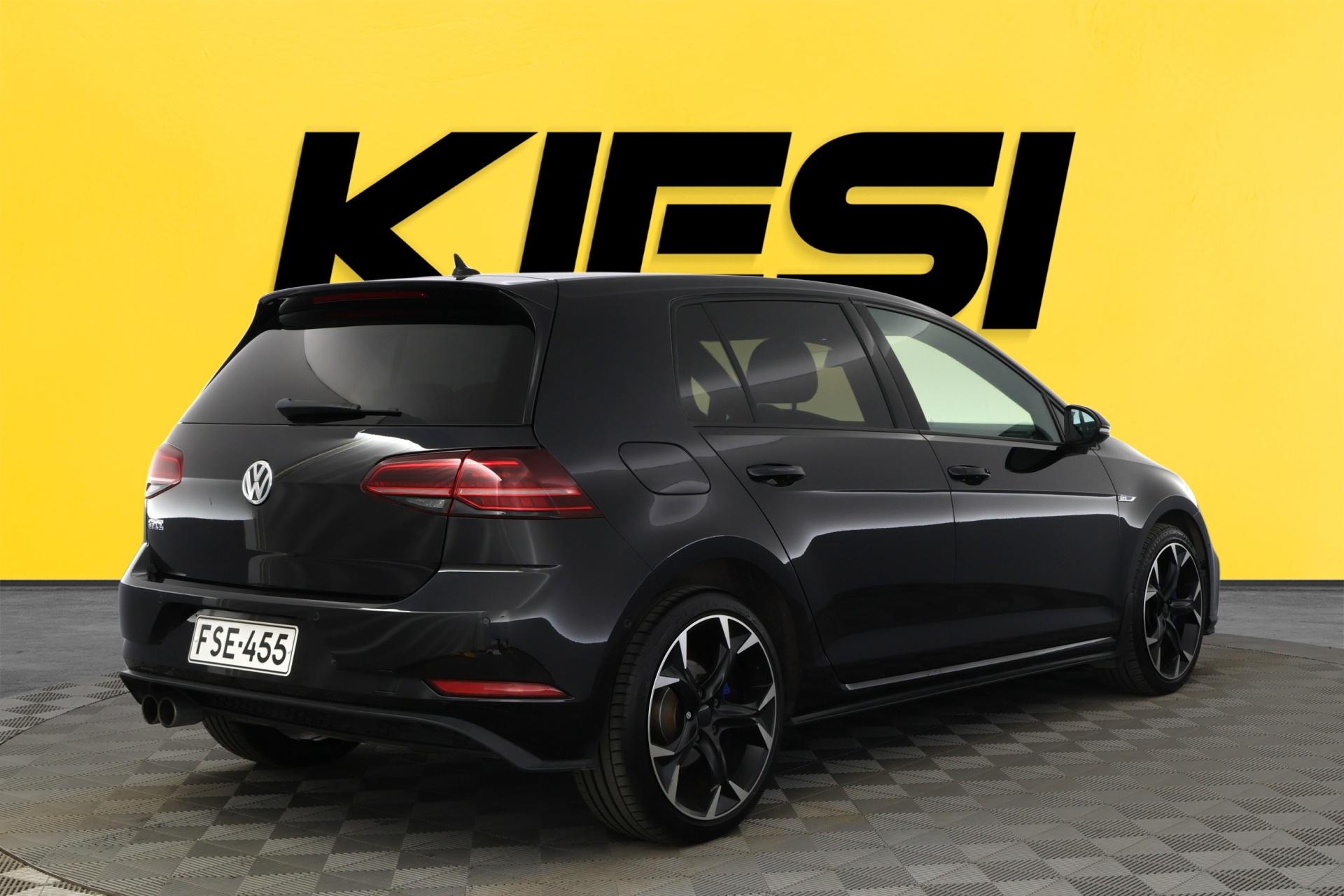 VOLKSWAGEN Golf 2018