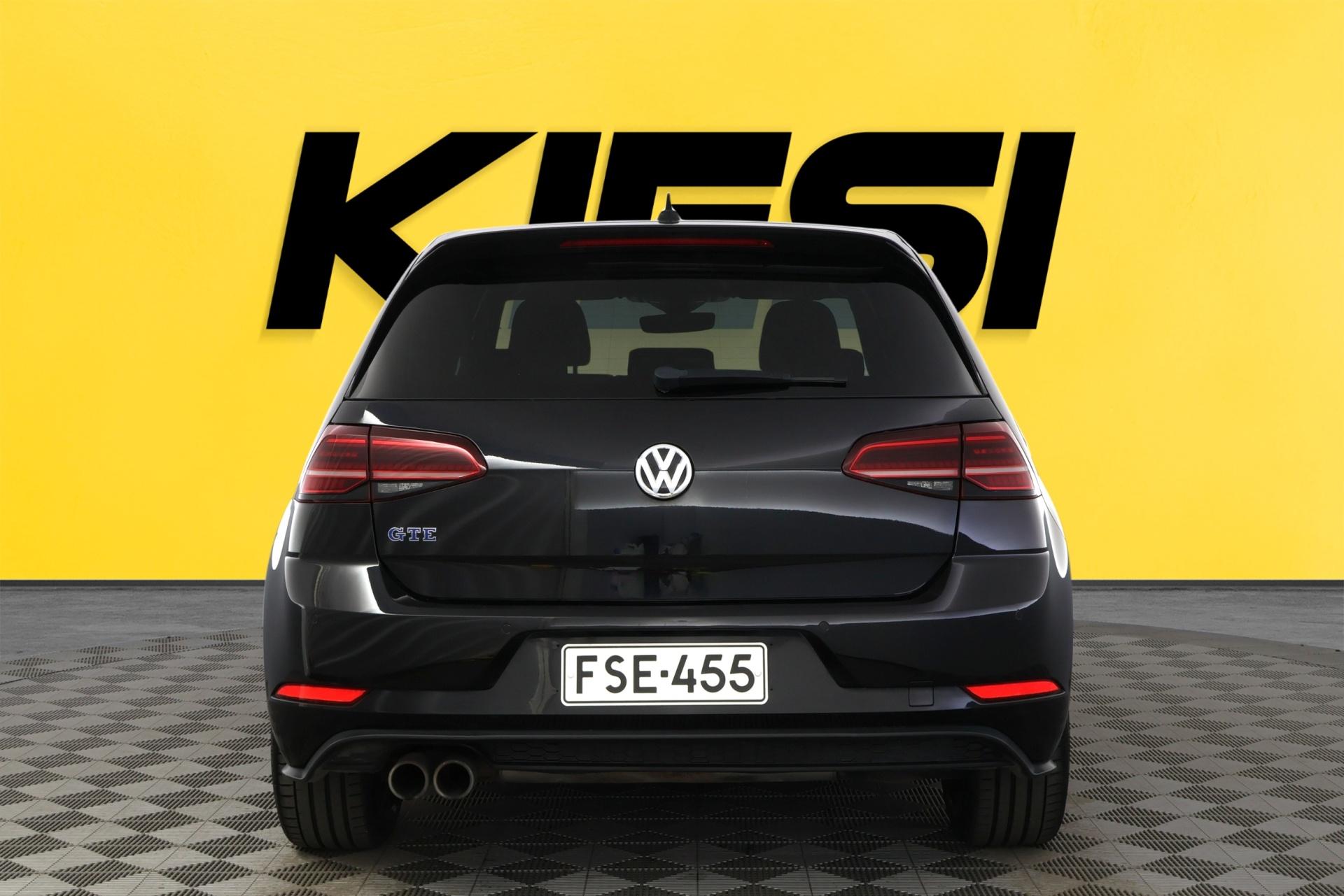 VOLKSWAGEN Golf 2018