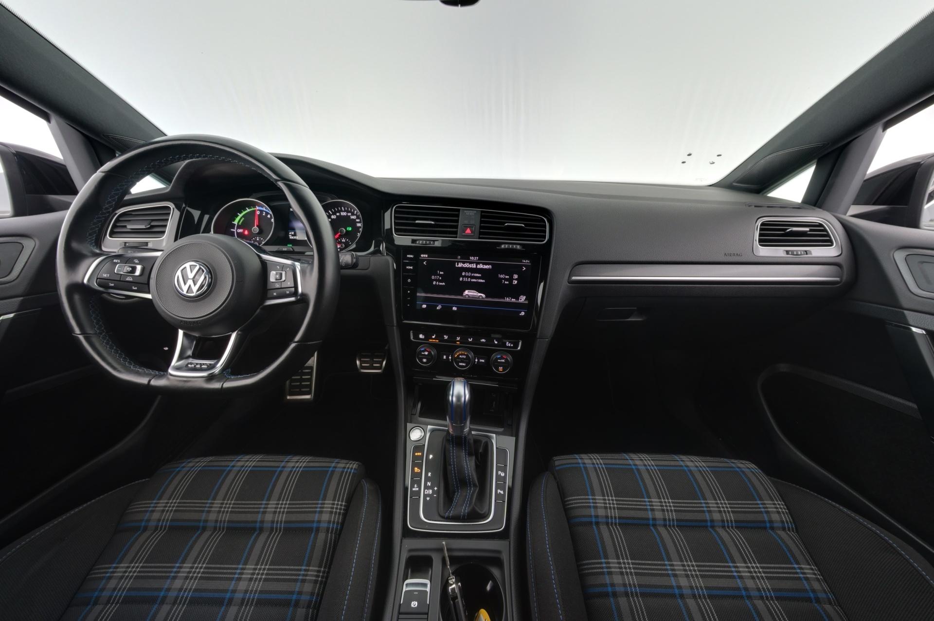 VOLKSWAGEN Golf 2018