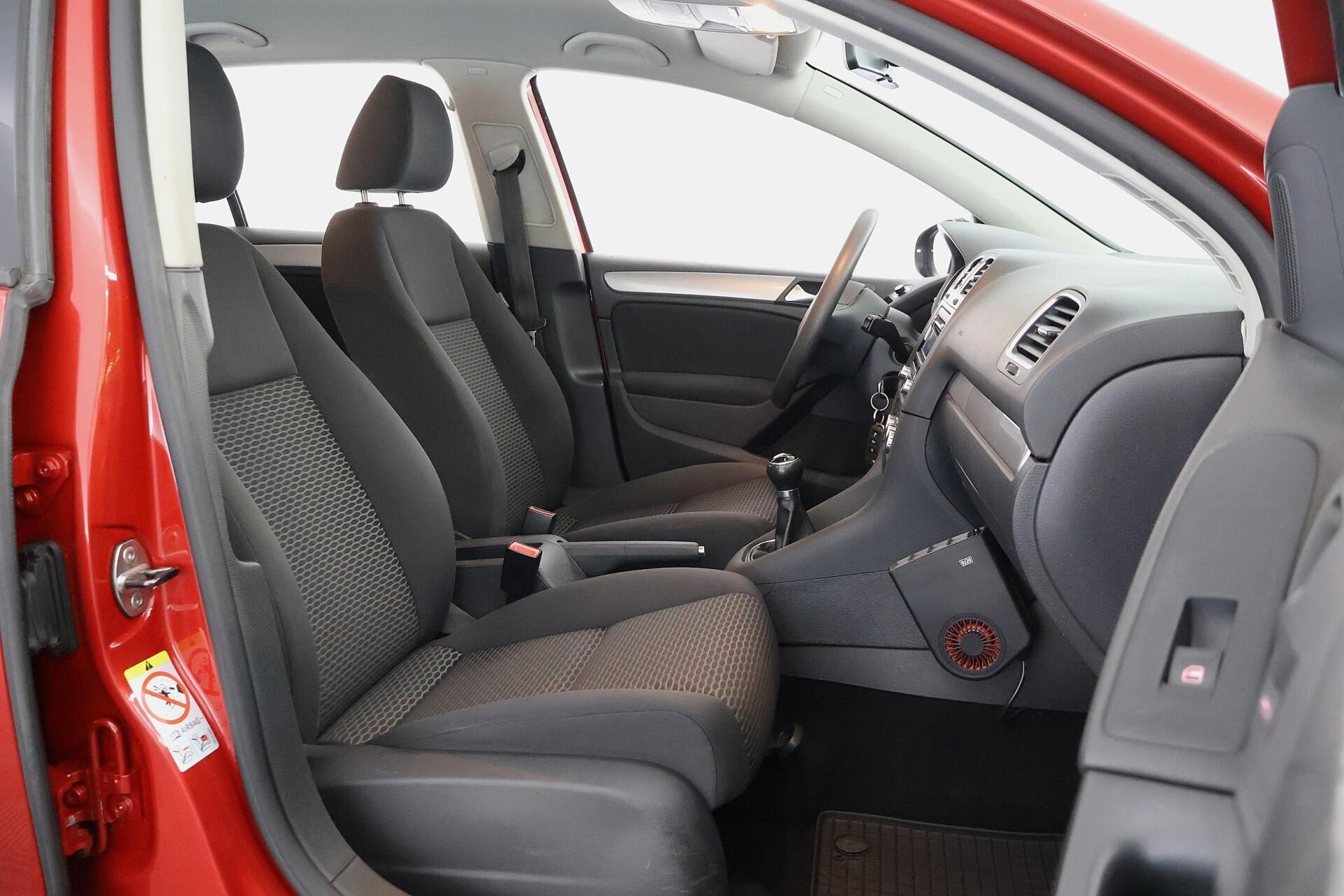 VOLKSWAGEN Golf 2010