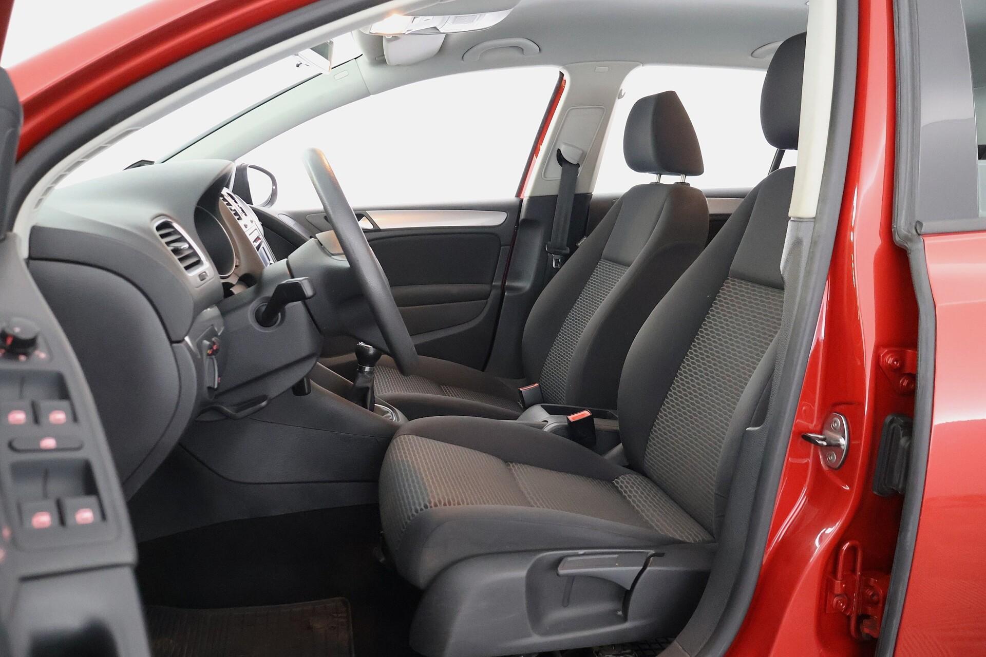 VOLKSWAGEN Golf 2010