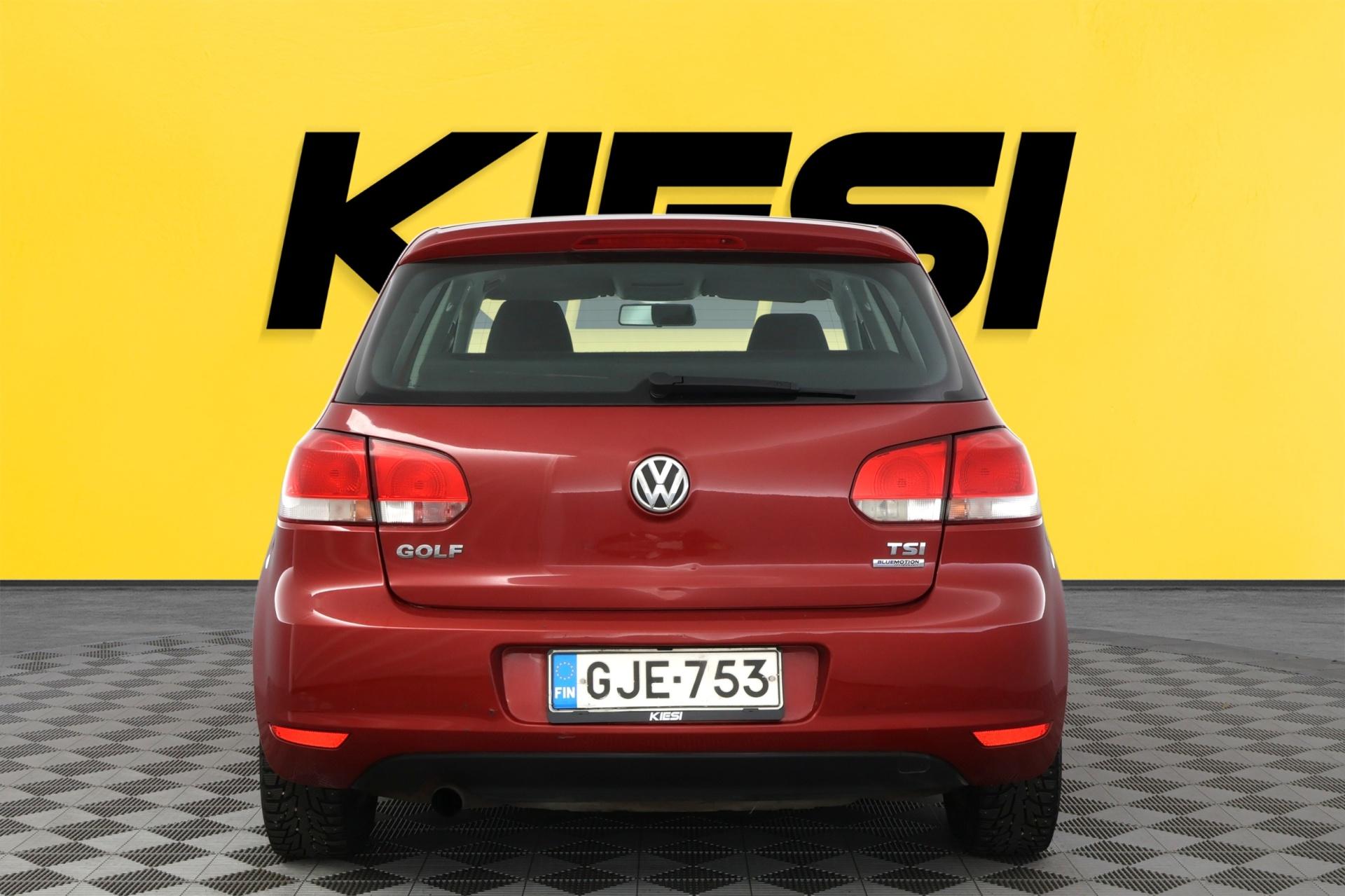 VOLKSWAGEN Golf 2010