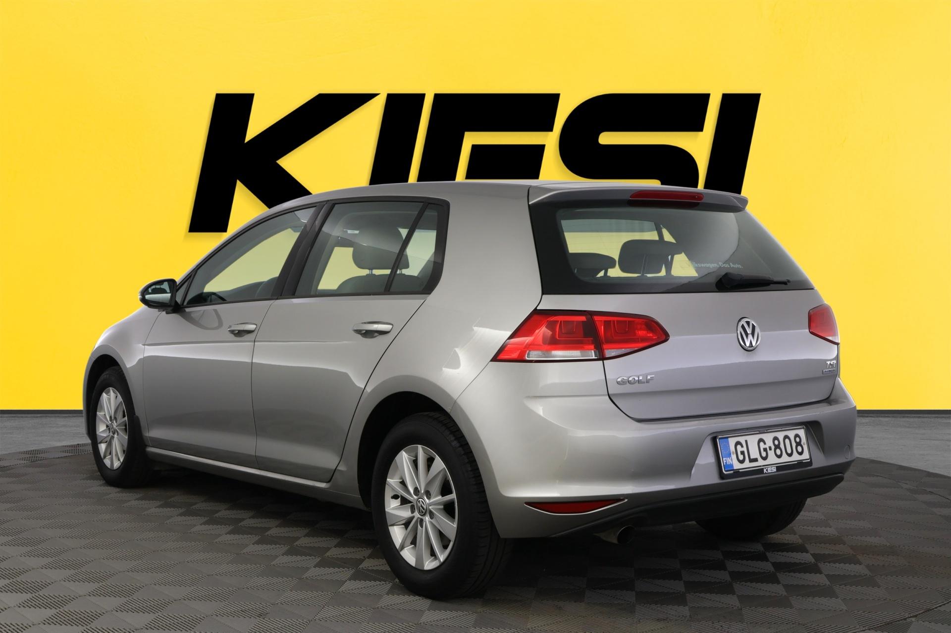 VOLKSWAGEN Golf 2015