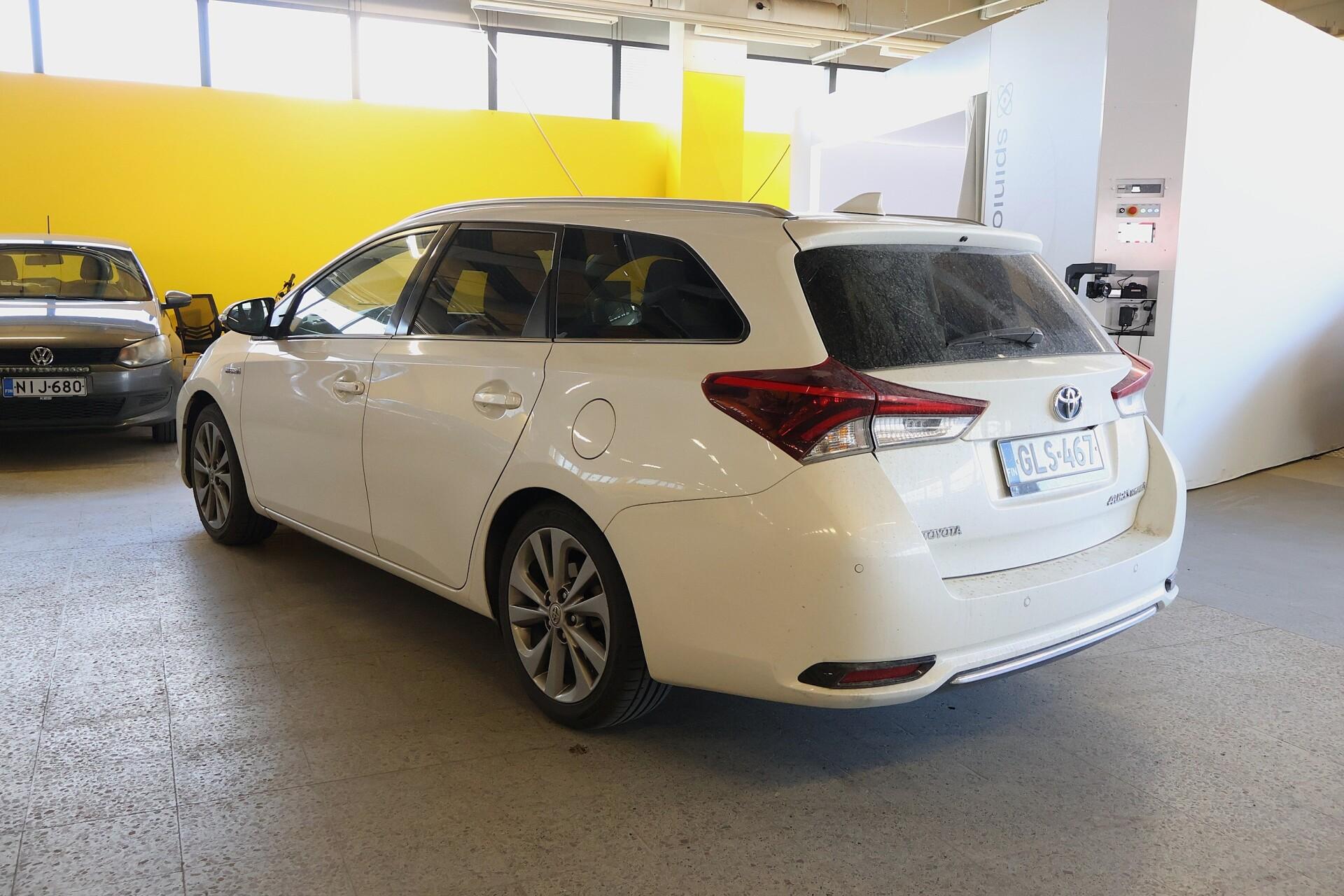 TOYOTA Auris 2016