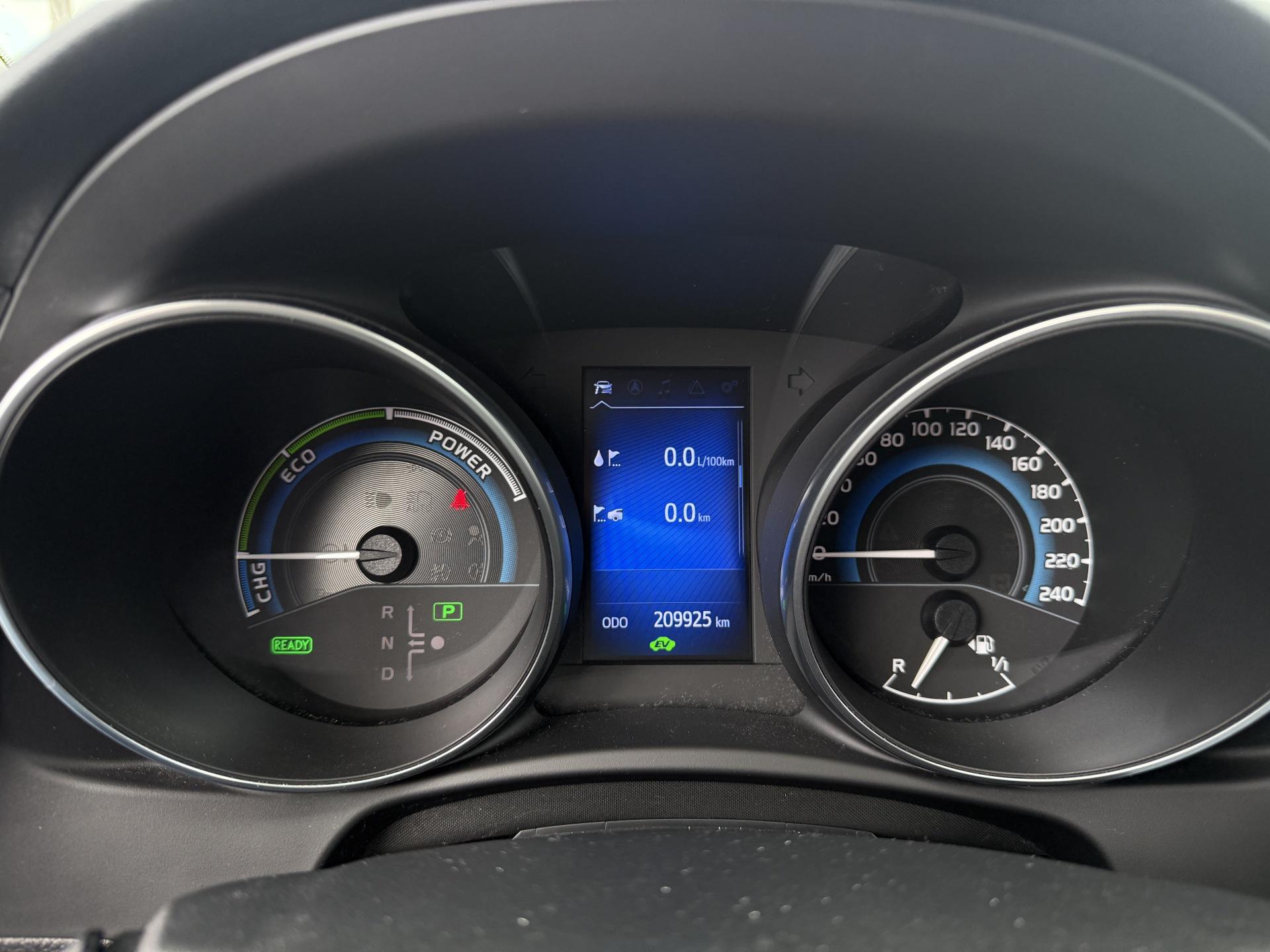 TOYOTA Auris 2016
