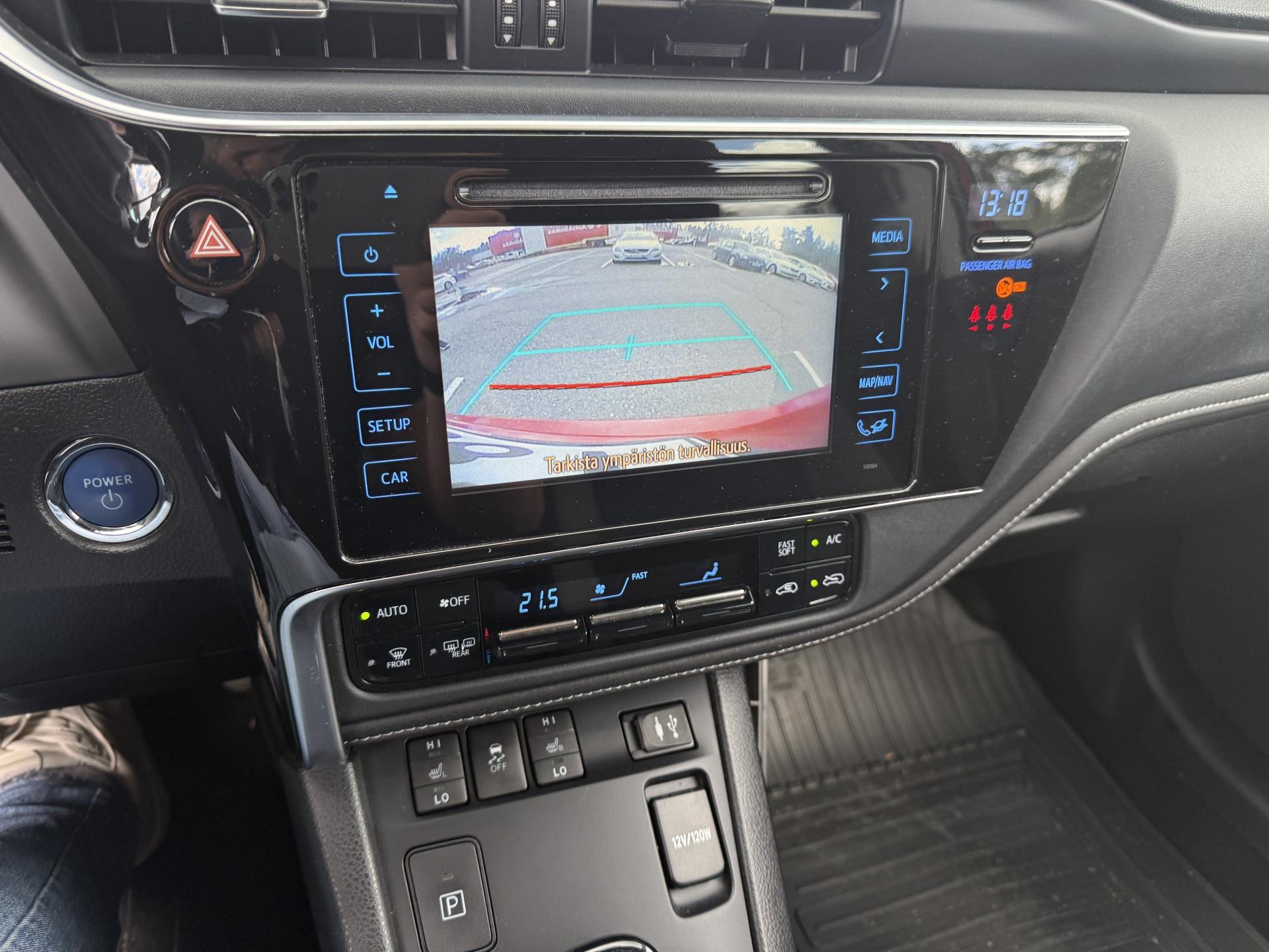TOYOTA Auris 2016