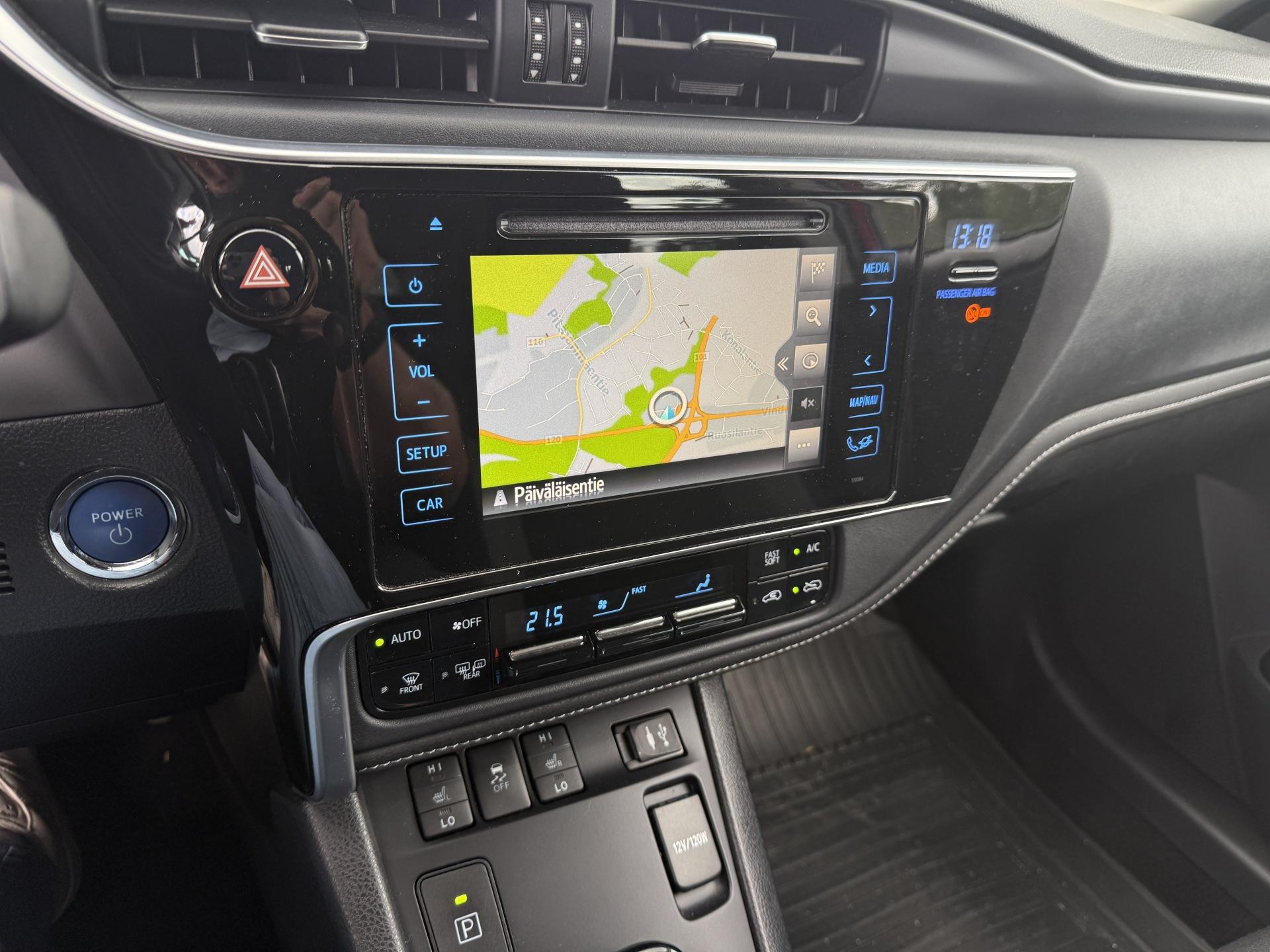 TOYOTA Auris 2016