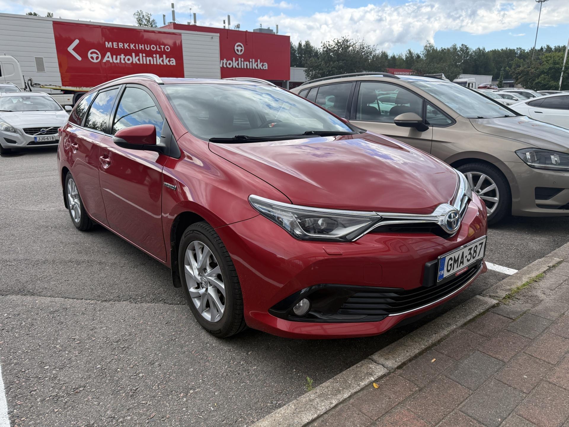 TOYOTA Auris 2016
