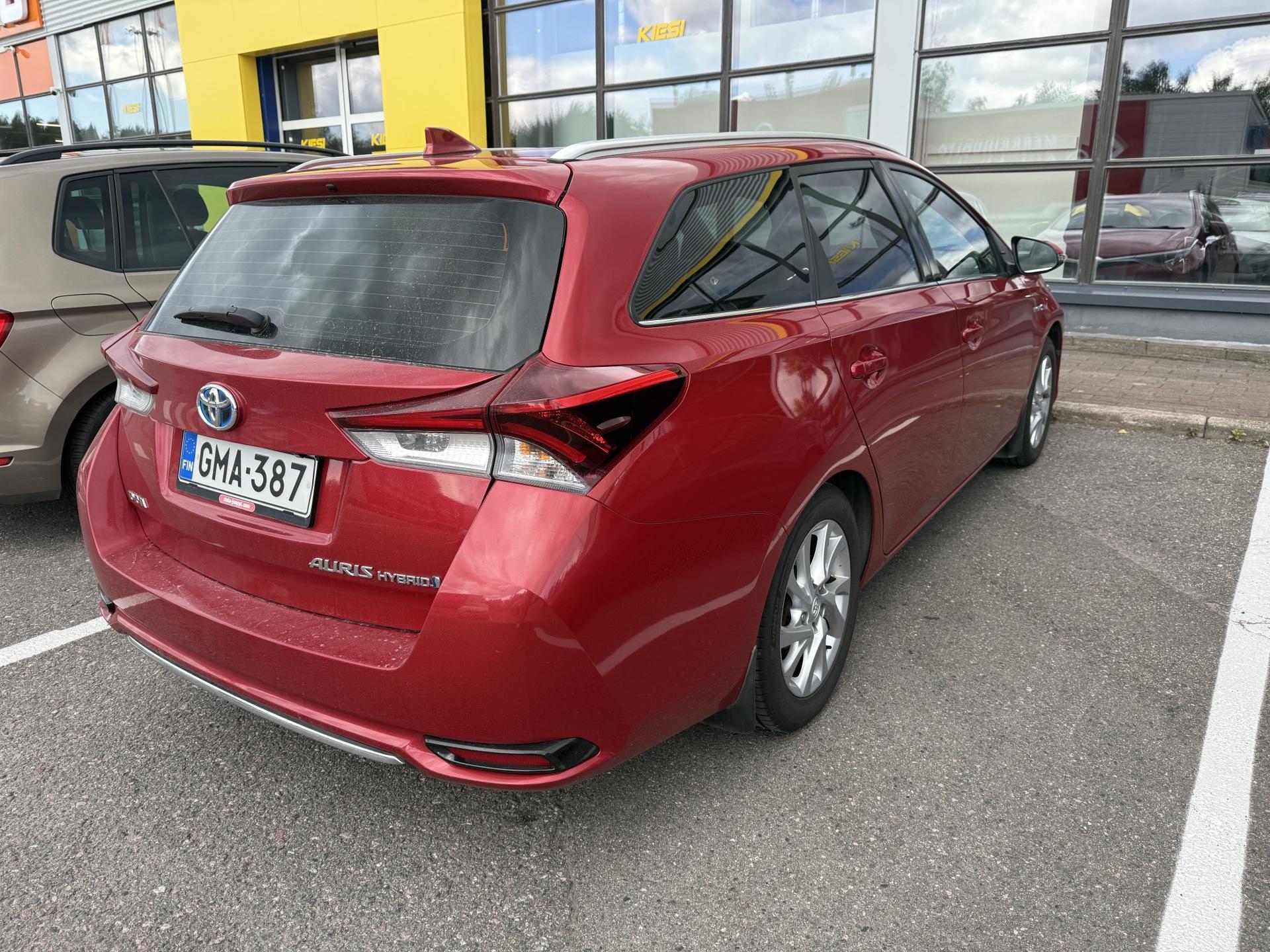 TOYOTA Auris 2016