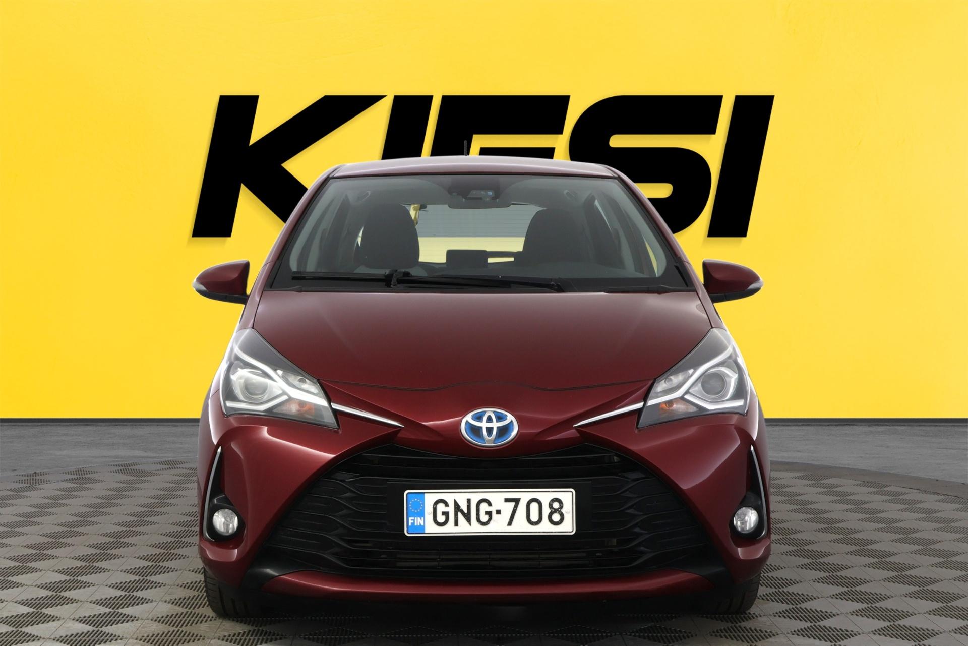 TOYOTA Yaris 2018