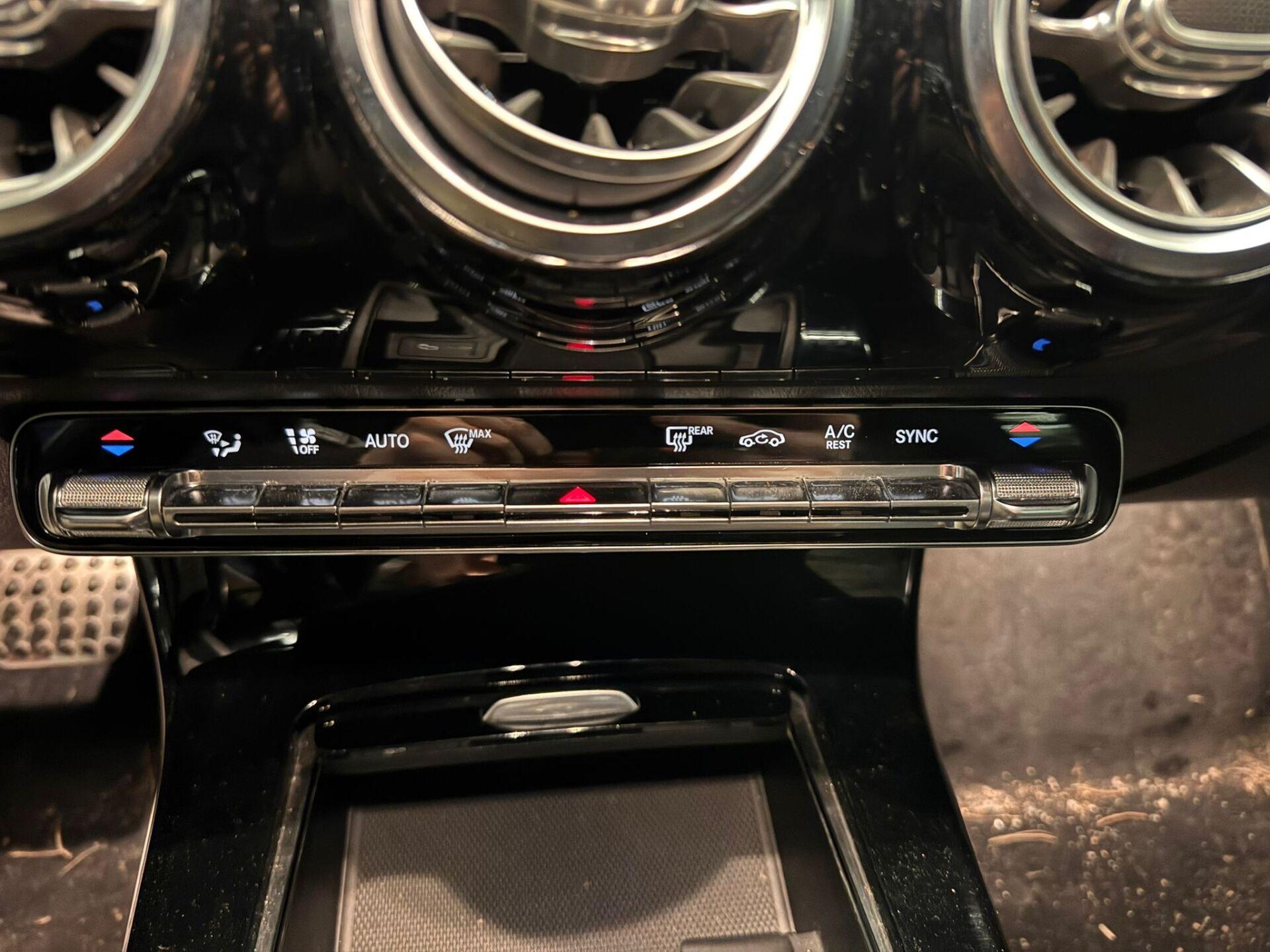 MERCEDES-BENZ CLA 2019