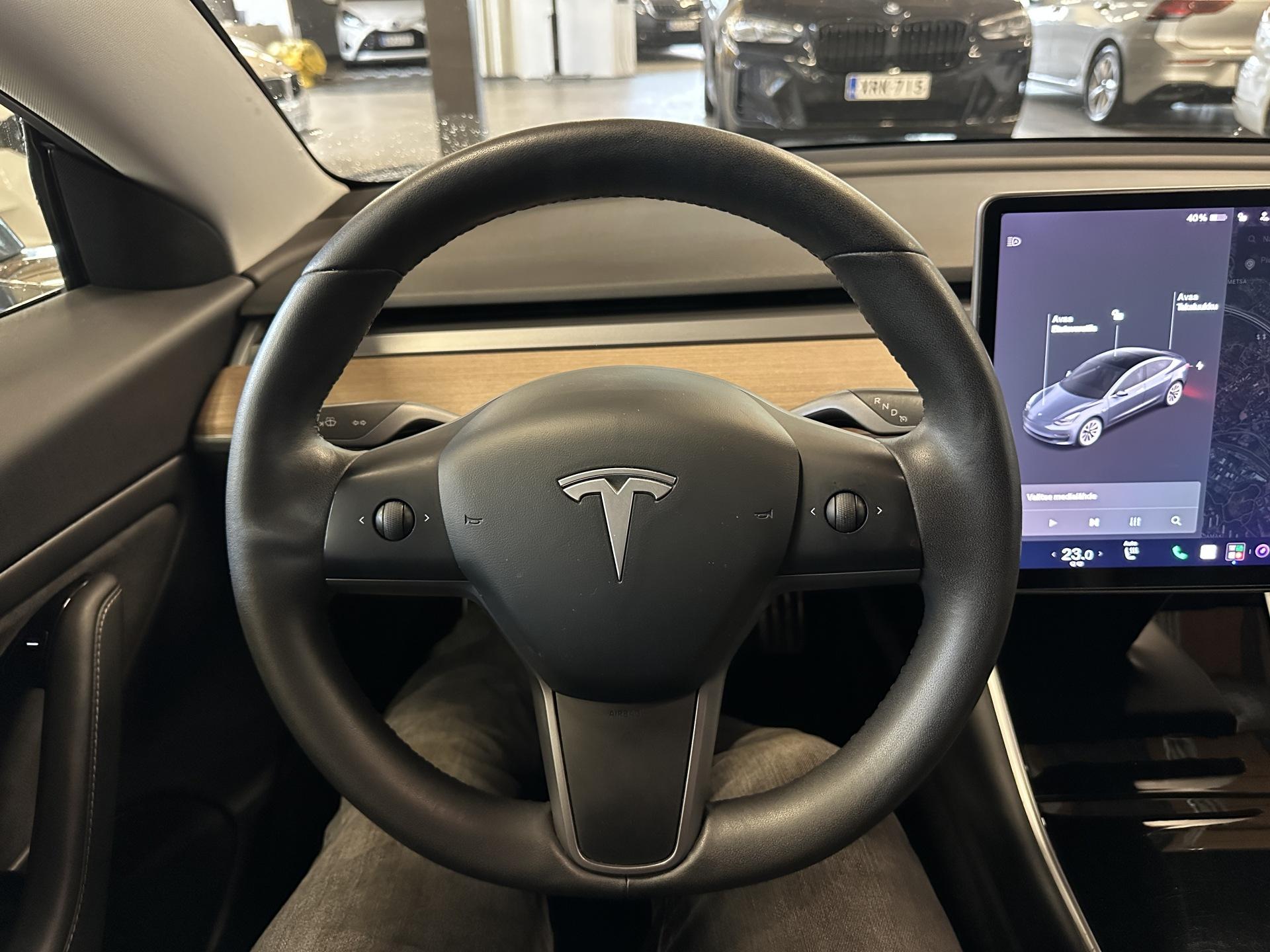 TESLA Model 3 2020