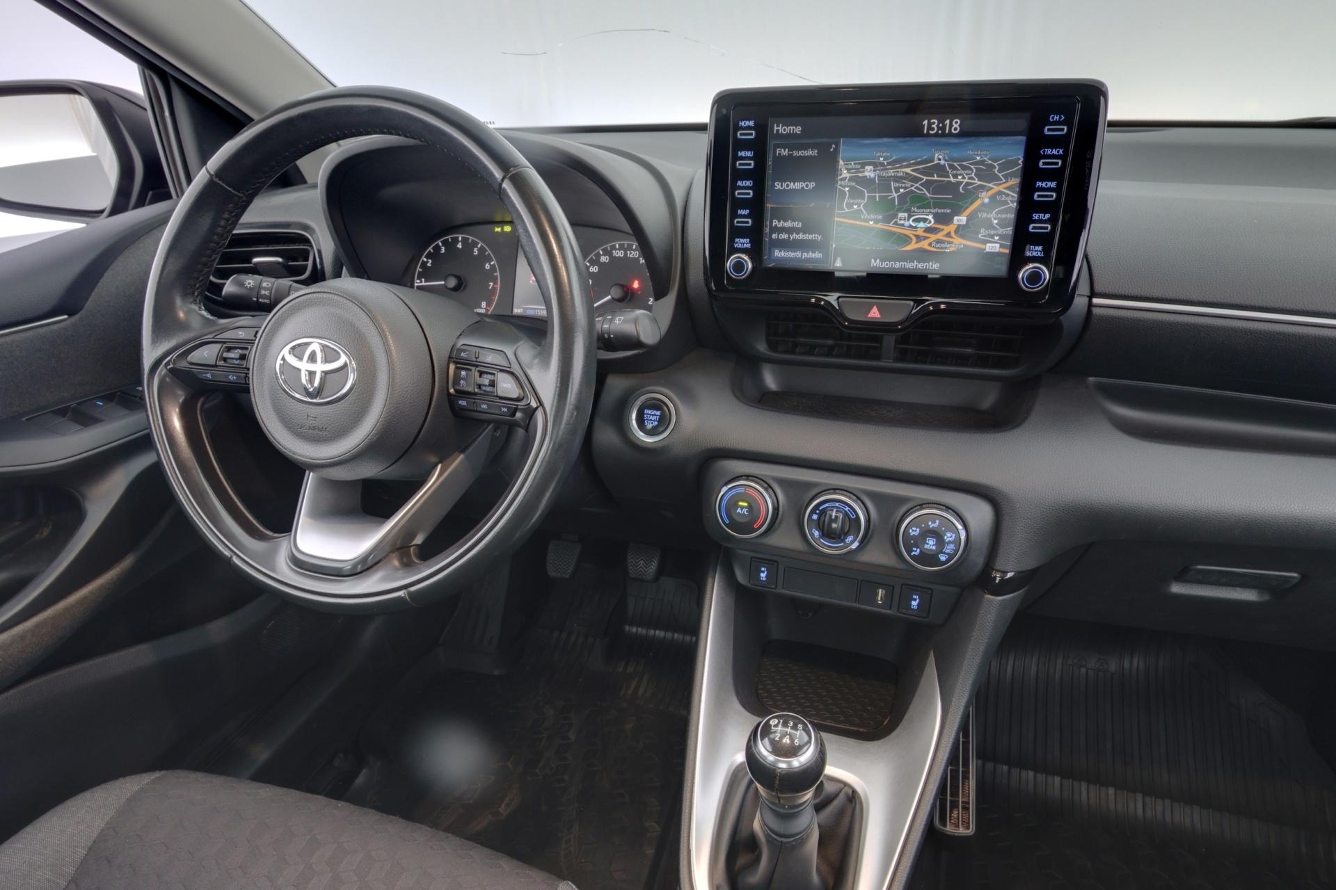 TOYOTA Yaris 2021
