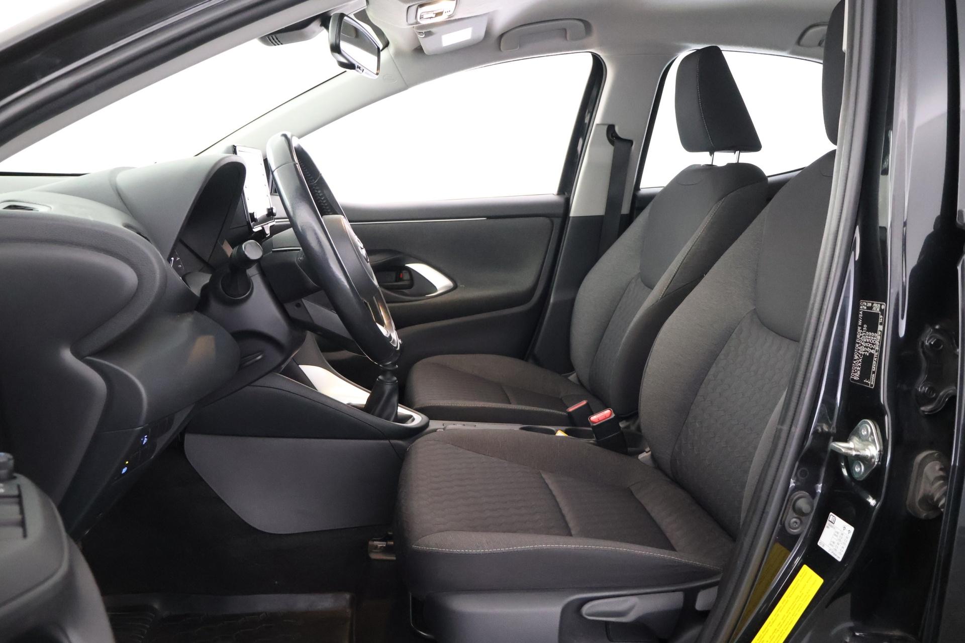 TOYOTA Yaris 2021