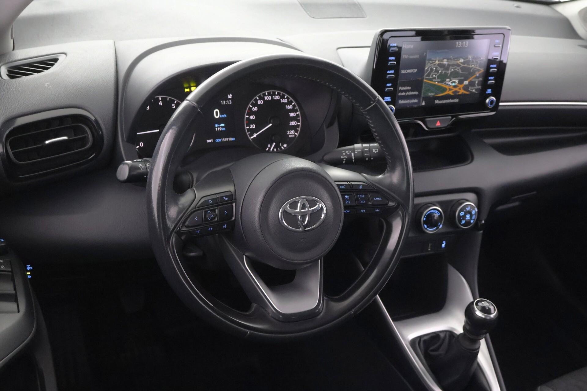 TOYOTA Yaris 2021