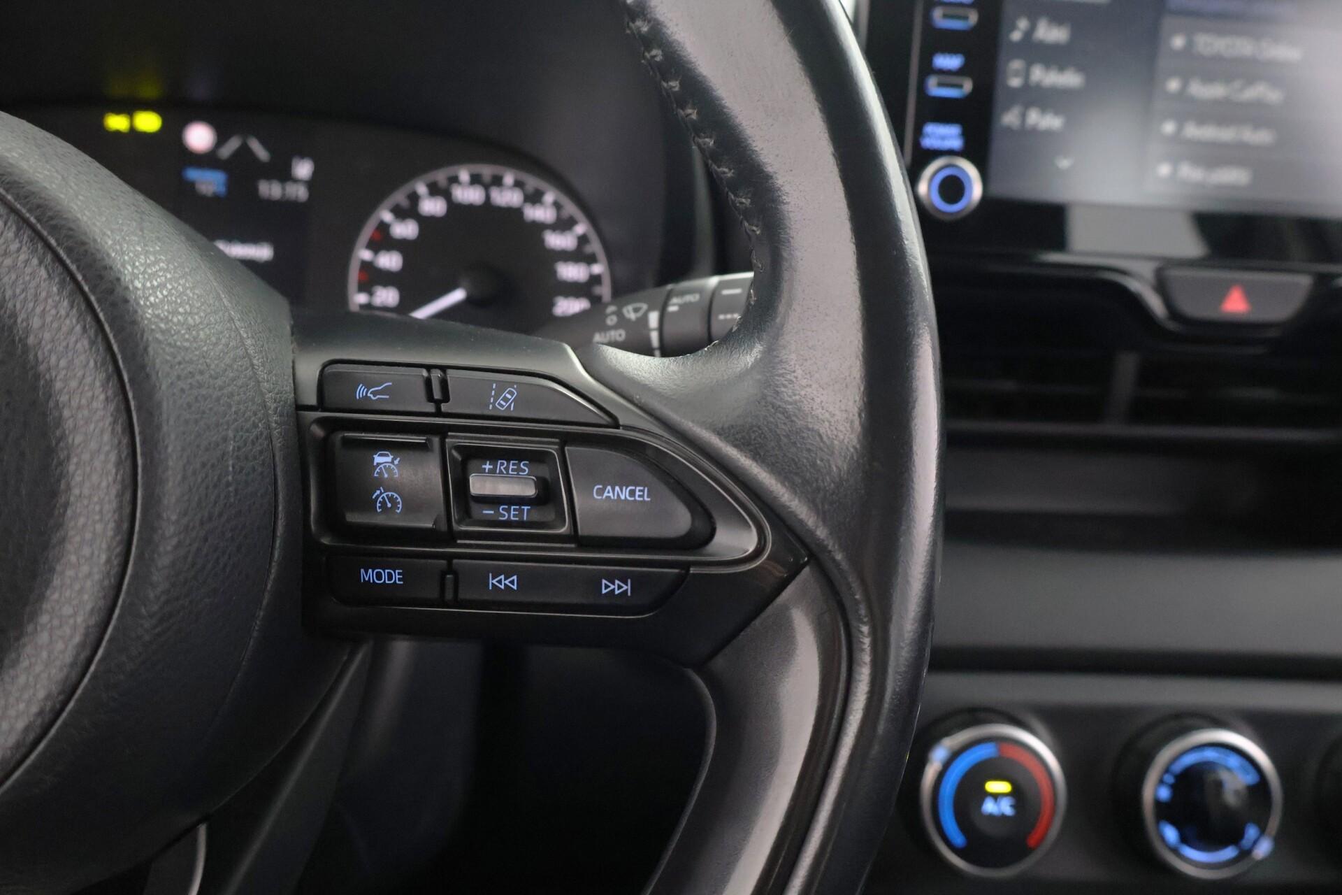 TOYOTA Yaris 2021