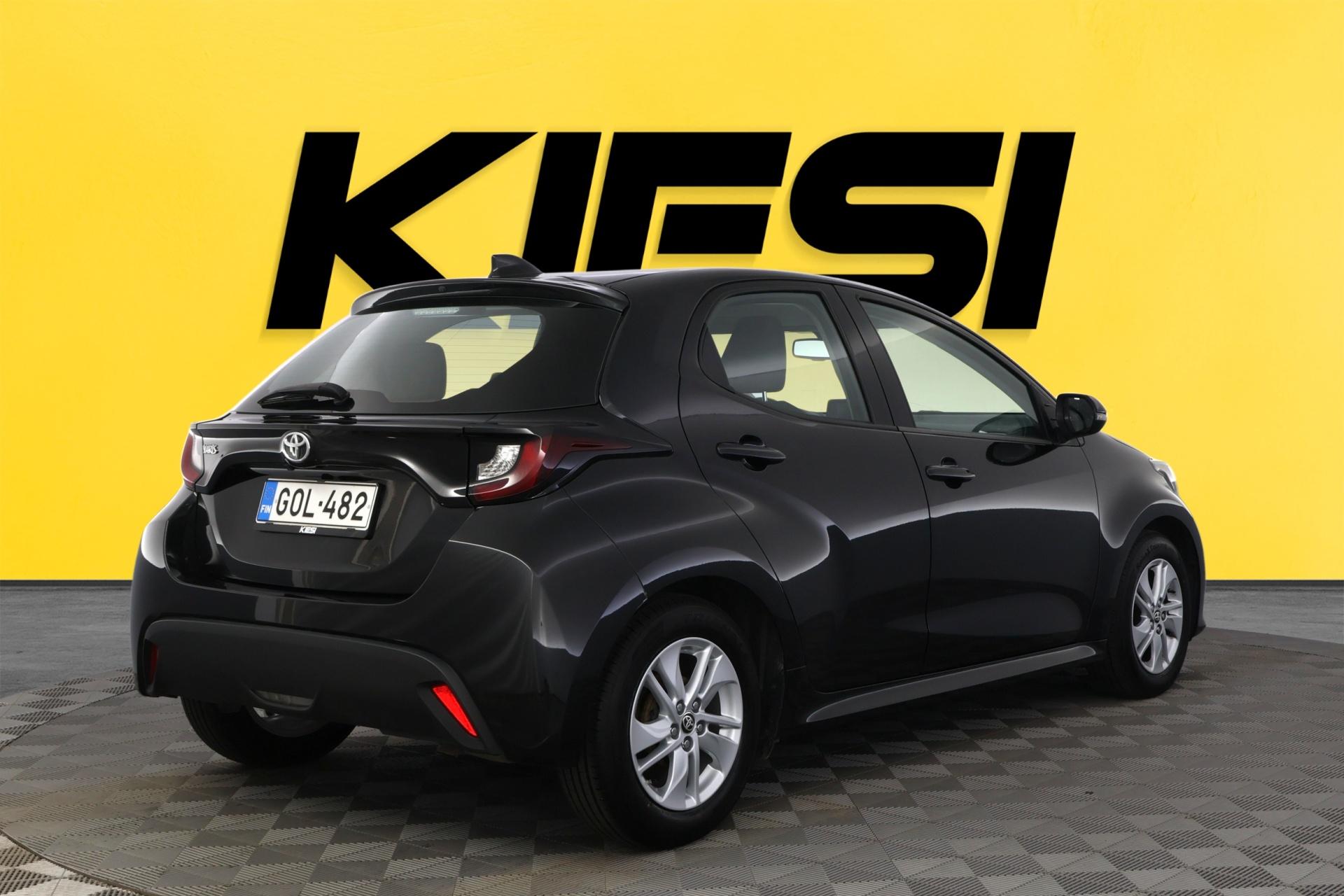 TOYOTA Yaris 2021