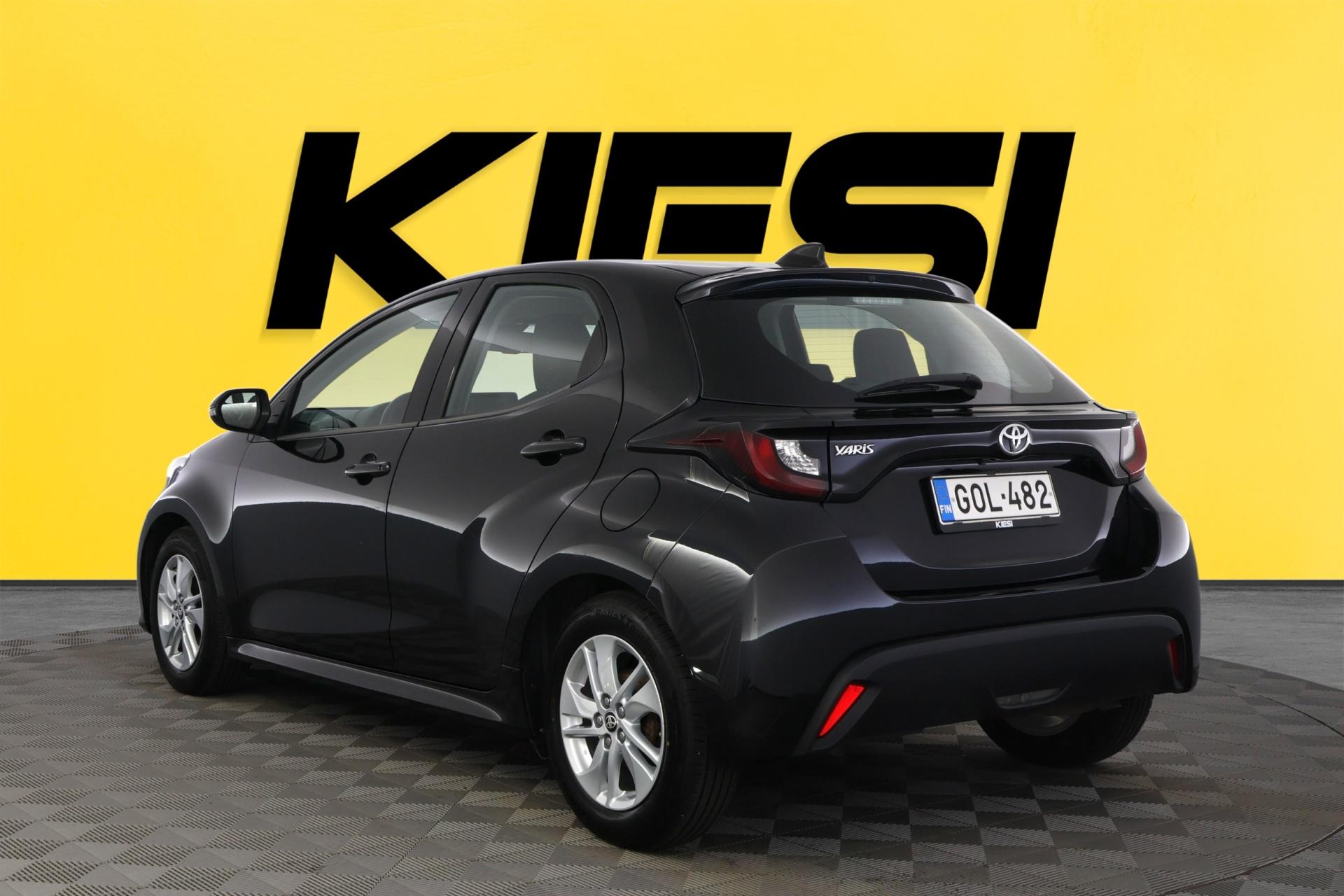 TOYOTA Yaris 2021
