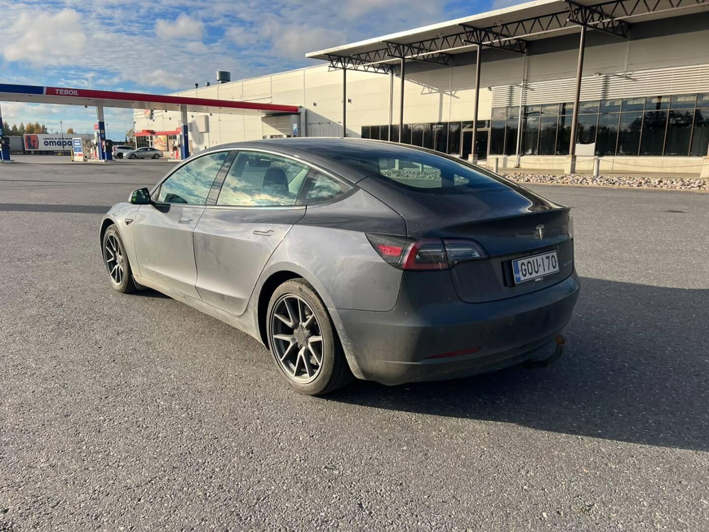 TESLA Model 3 2021