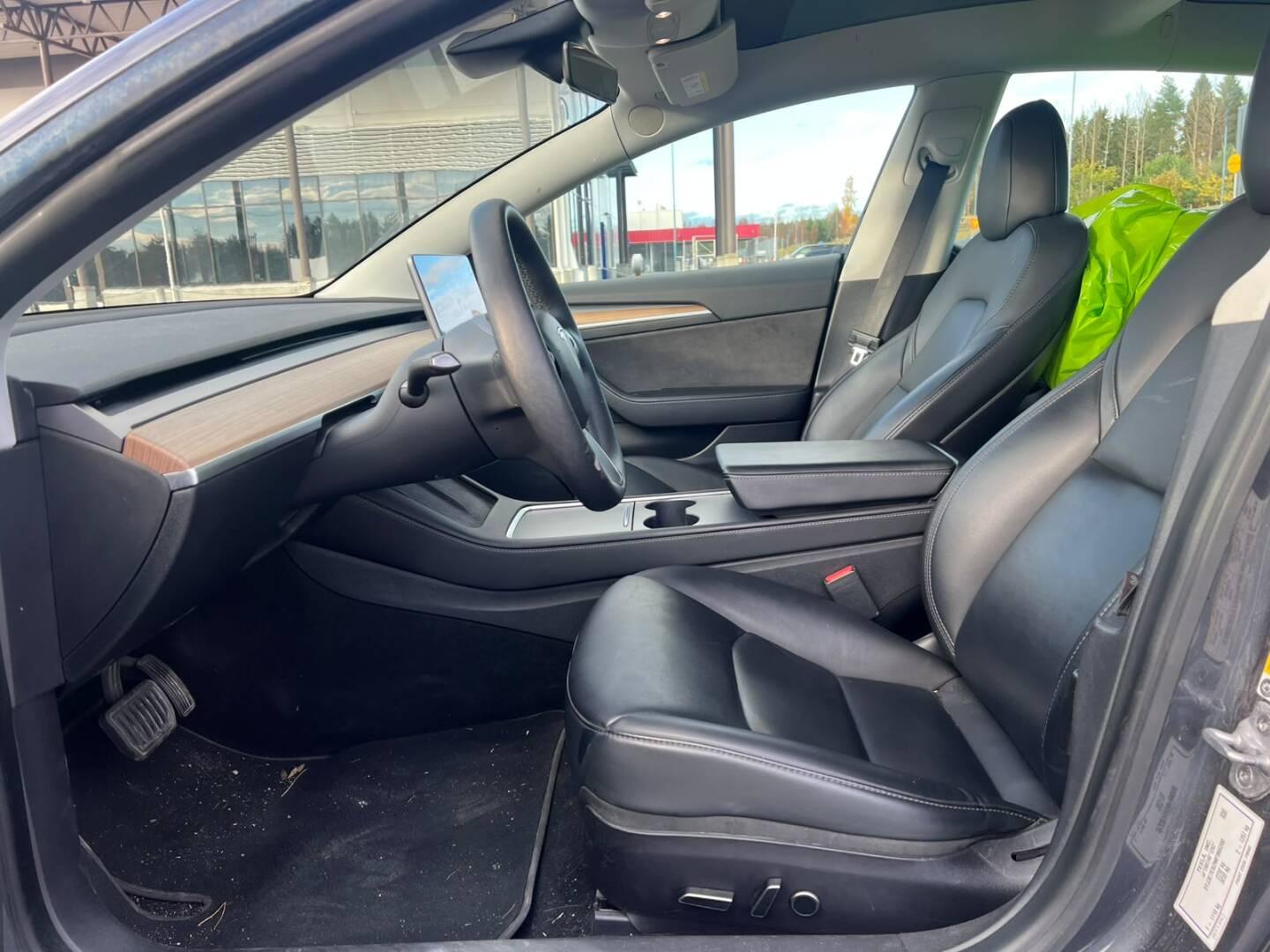 TESLA Model 3 2021