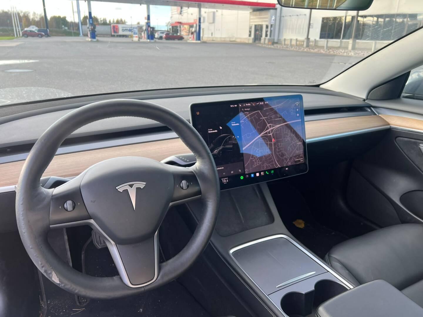 TESLA Model 3 2021