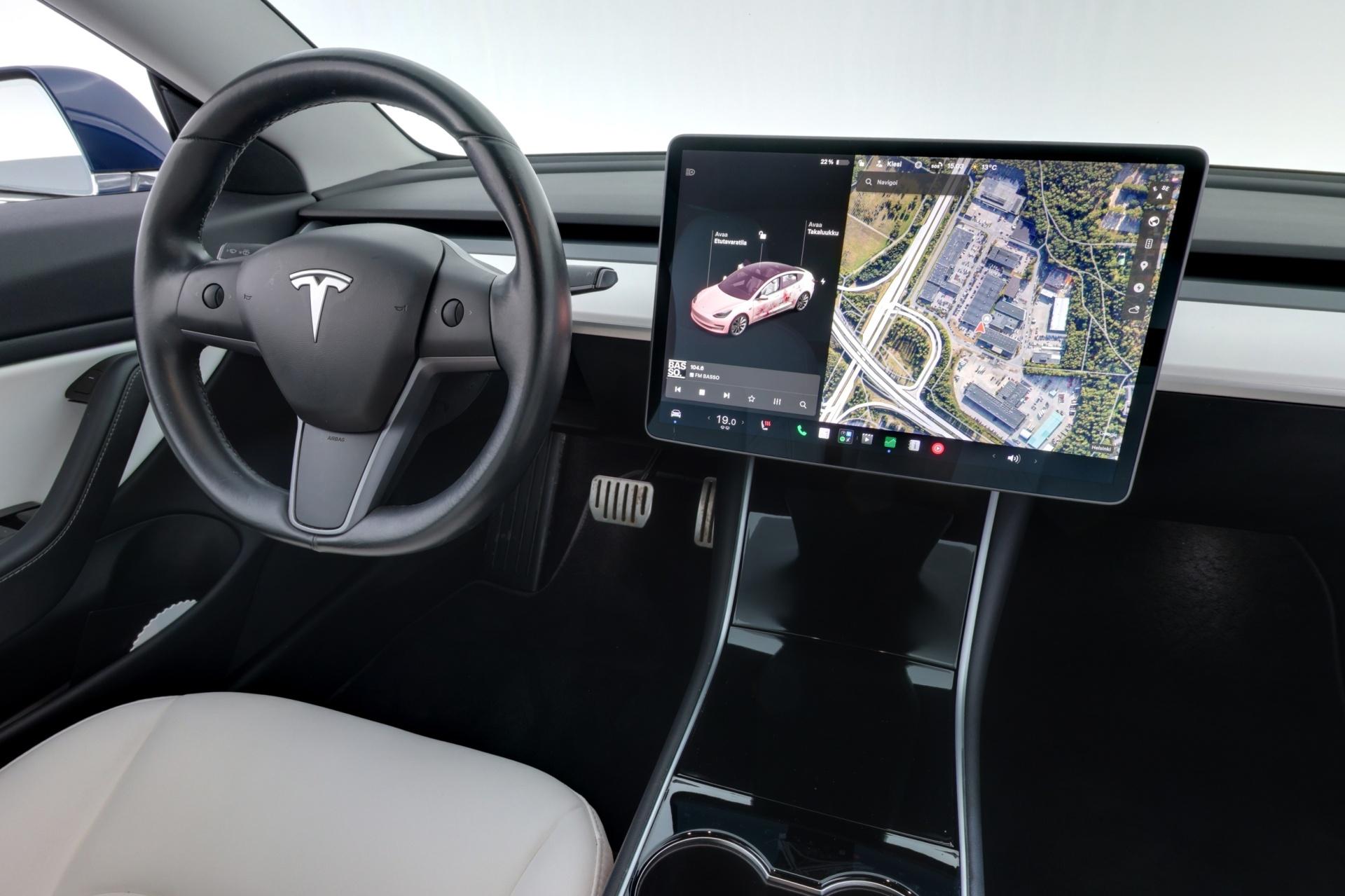 TESLA Model 3 2019