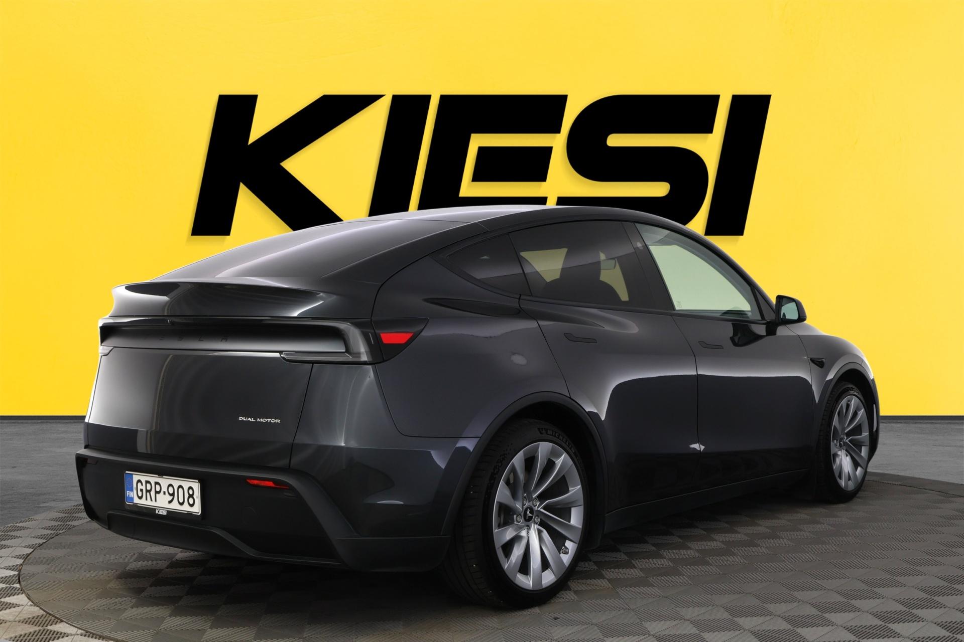 TESLA Model Y 2025