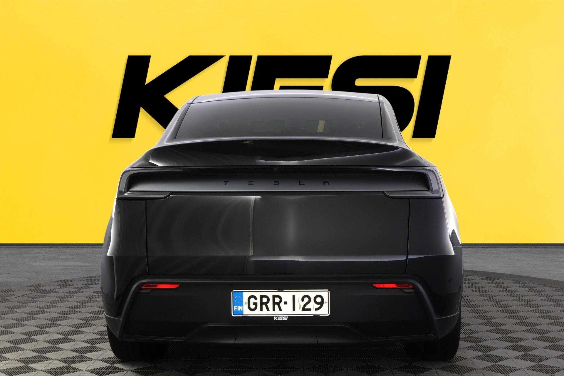 TESLA Model Y 2025
