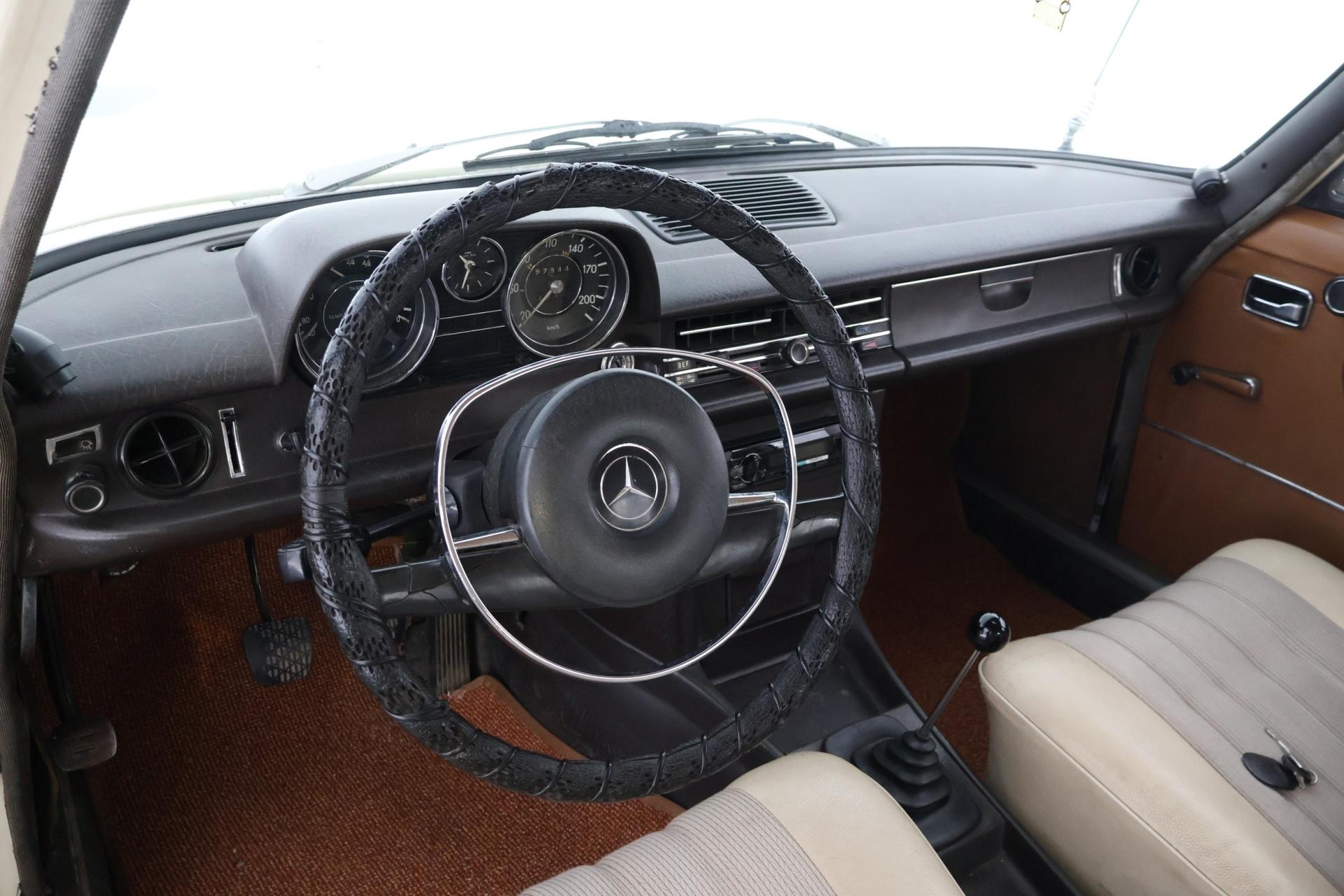 MERCEDES-BENZ 250 1968