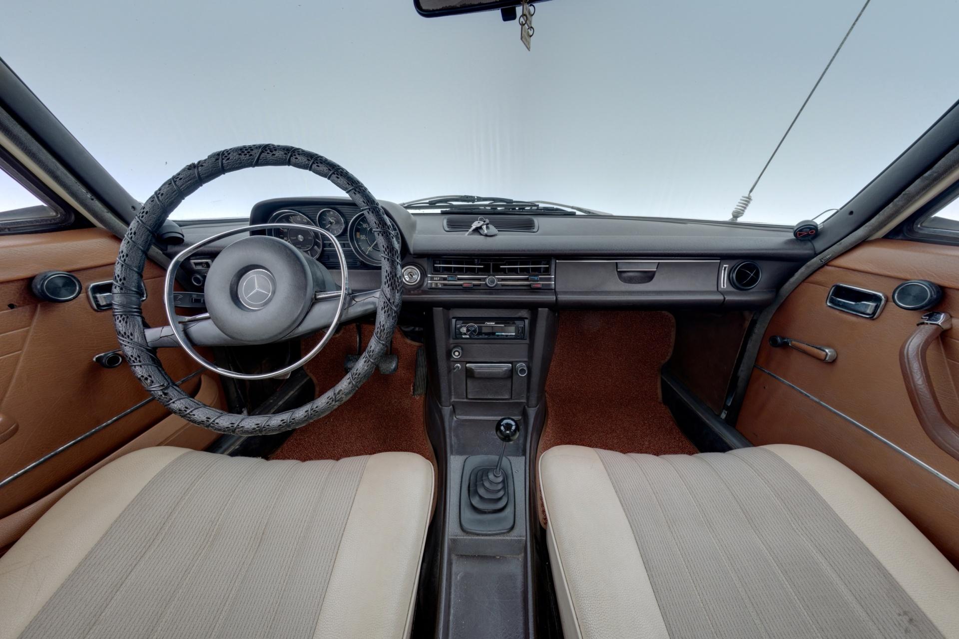 MERCEDES-BENZ 250 1968