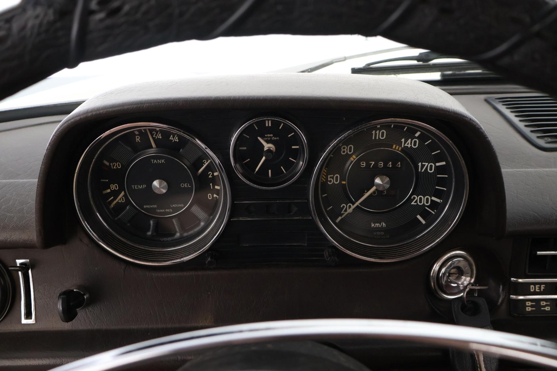 MERCEDES-BENZ 250 1968