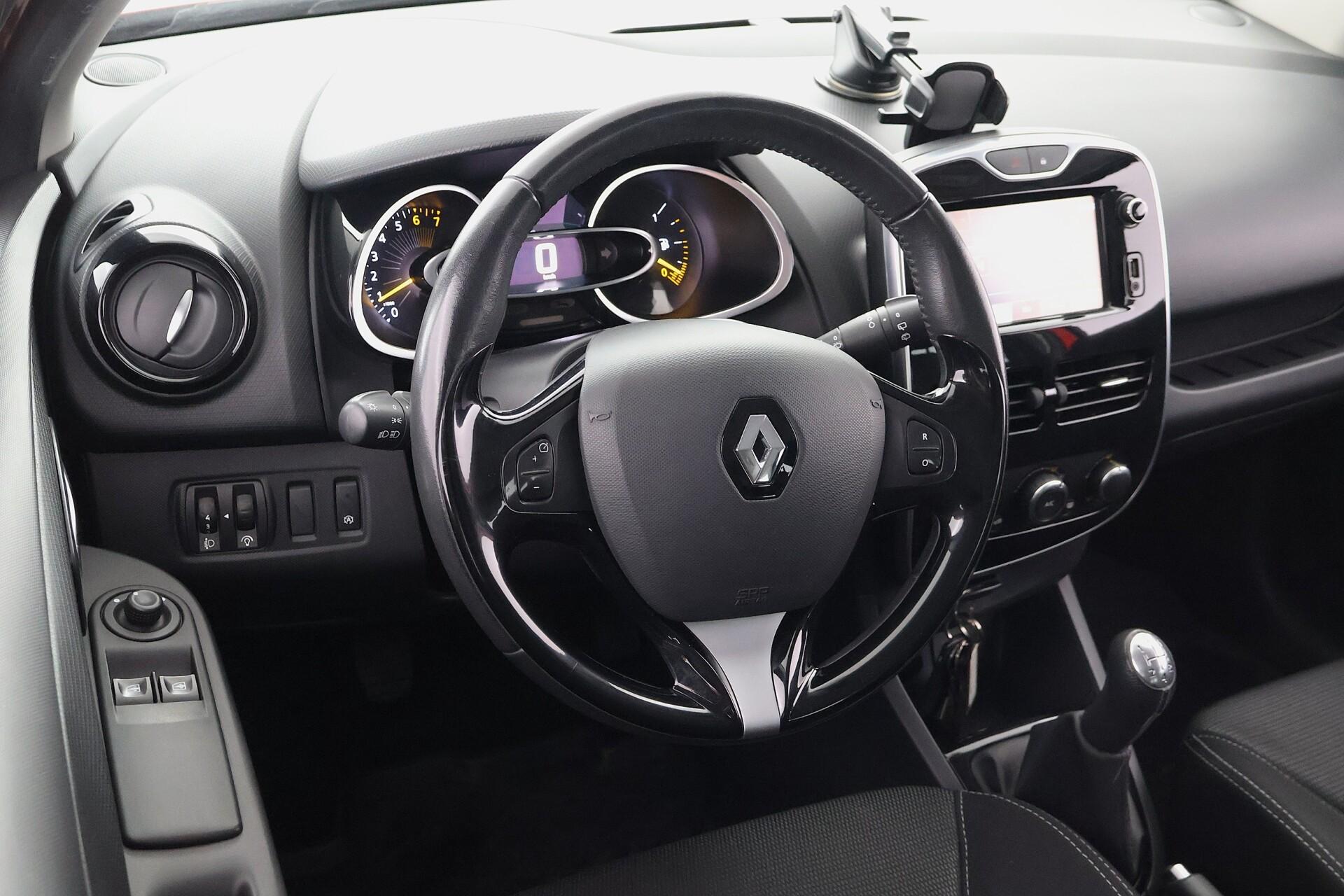 RENAULT Clio 2015