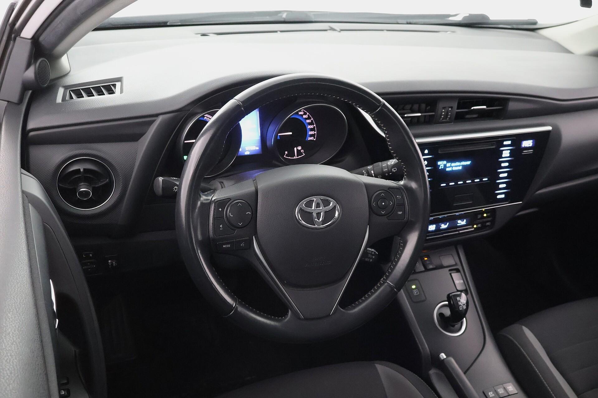 TOYOTA Auris 2017