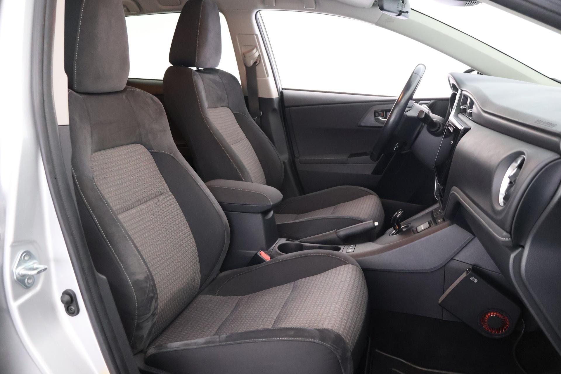 TOYOTA Auris 2018