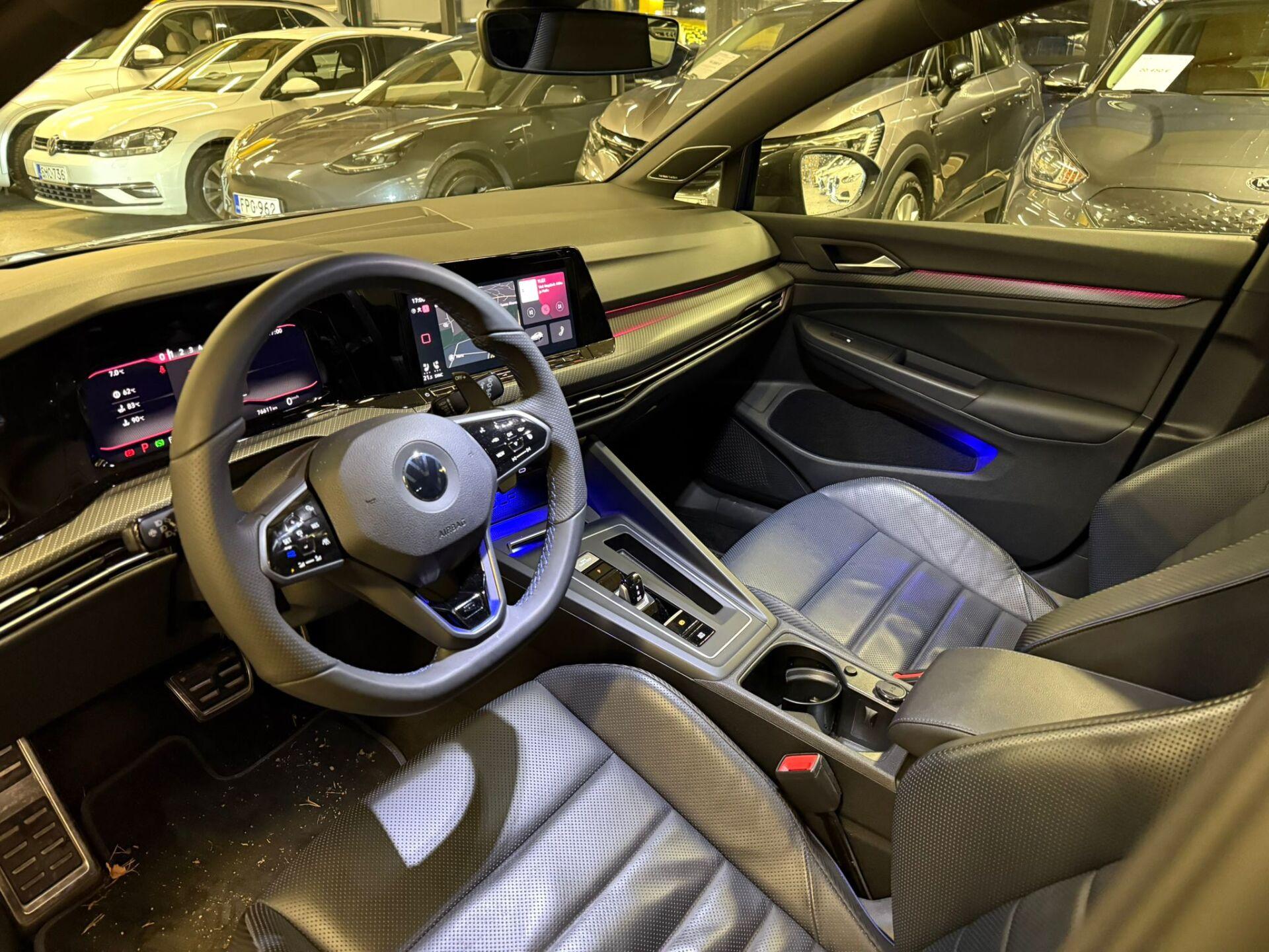 VOLKSWAGEN Golf 2021