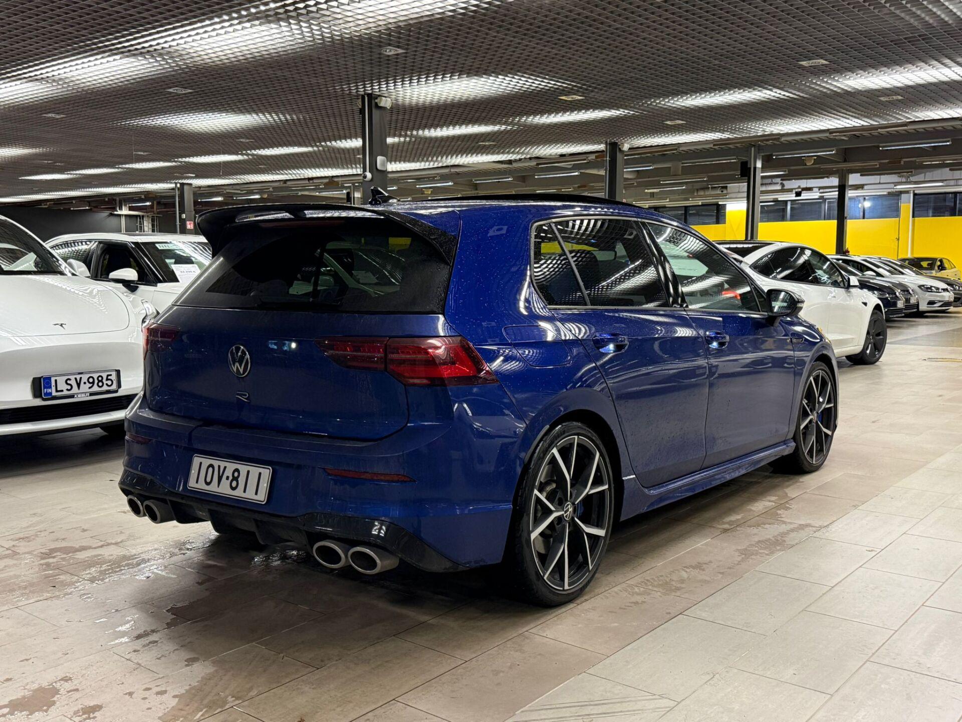 VOLKSWAGEN Golf 2021