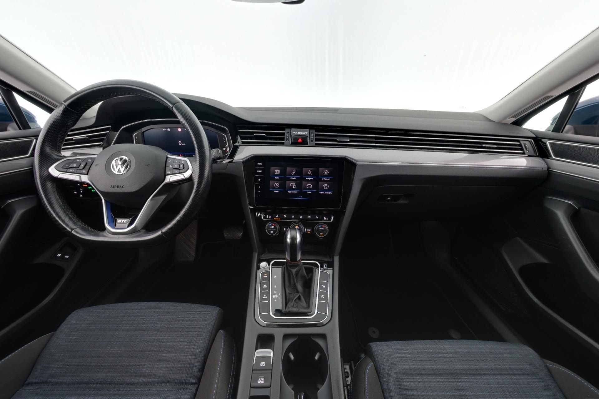 VOLKSWAGEN Passat 2020