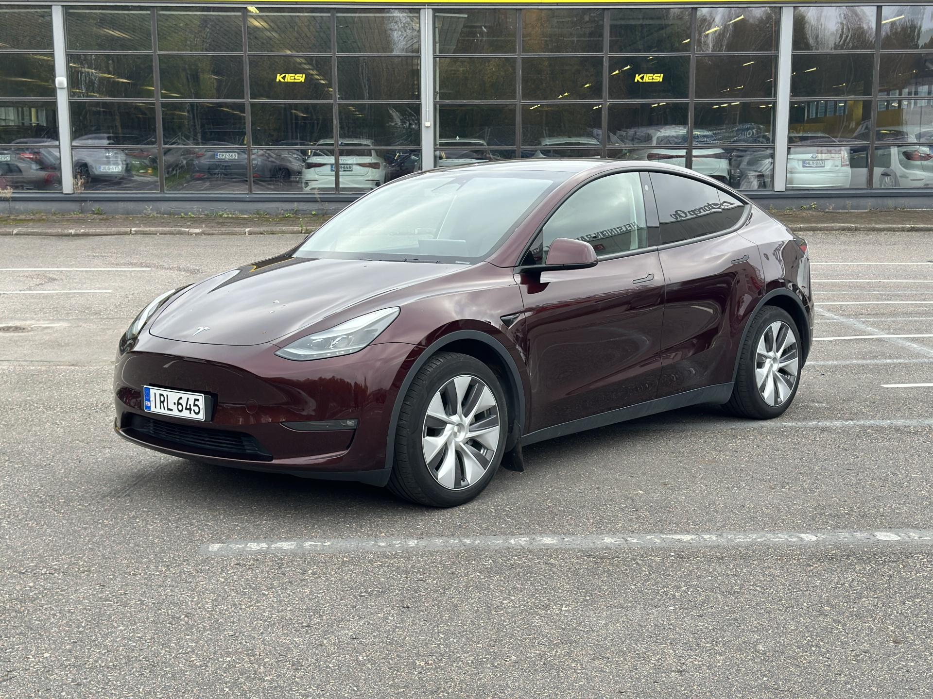 TESLA Model Y 2023