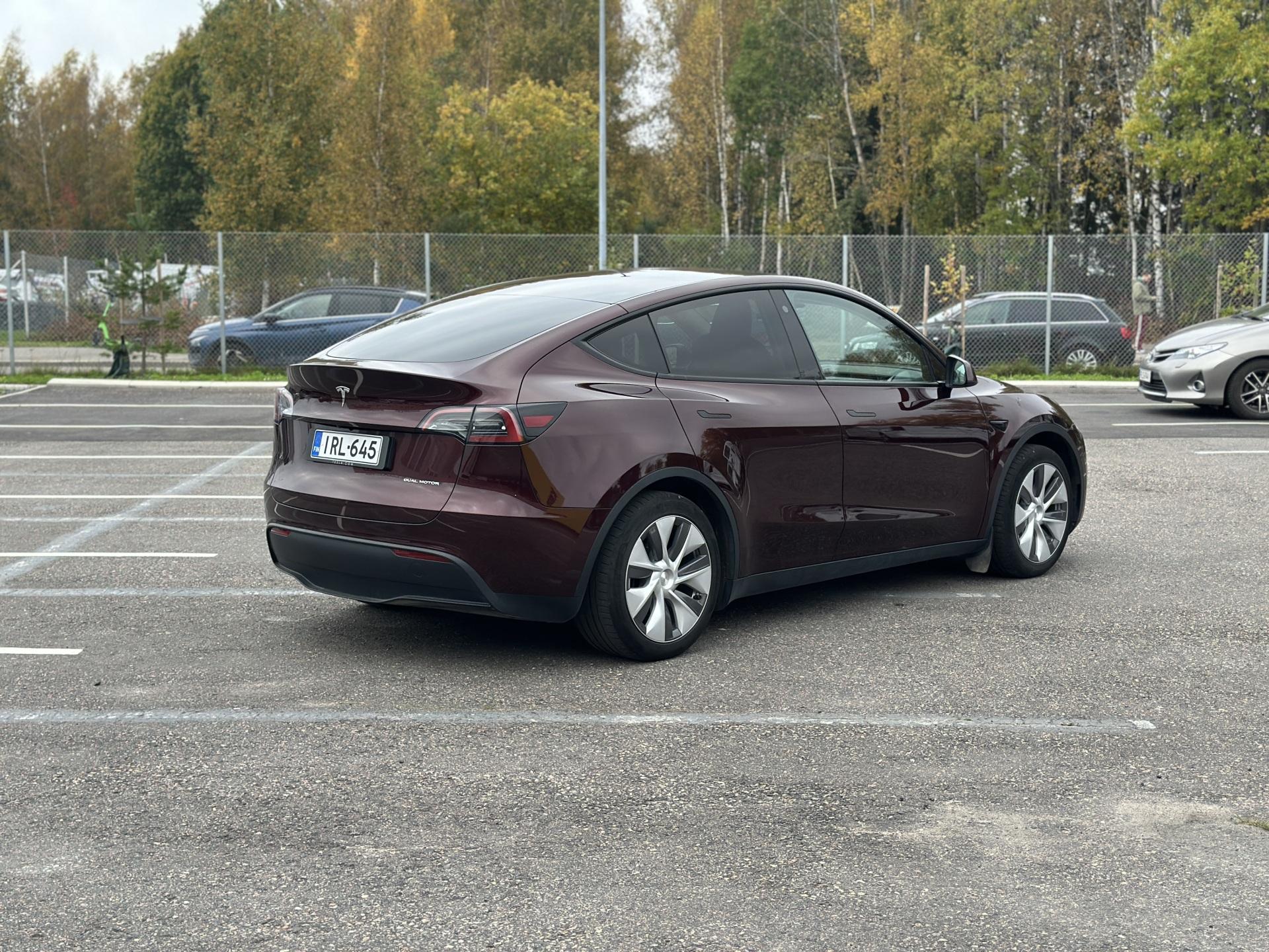 TESLA Model Y 2023