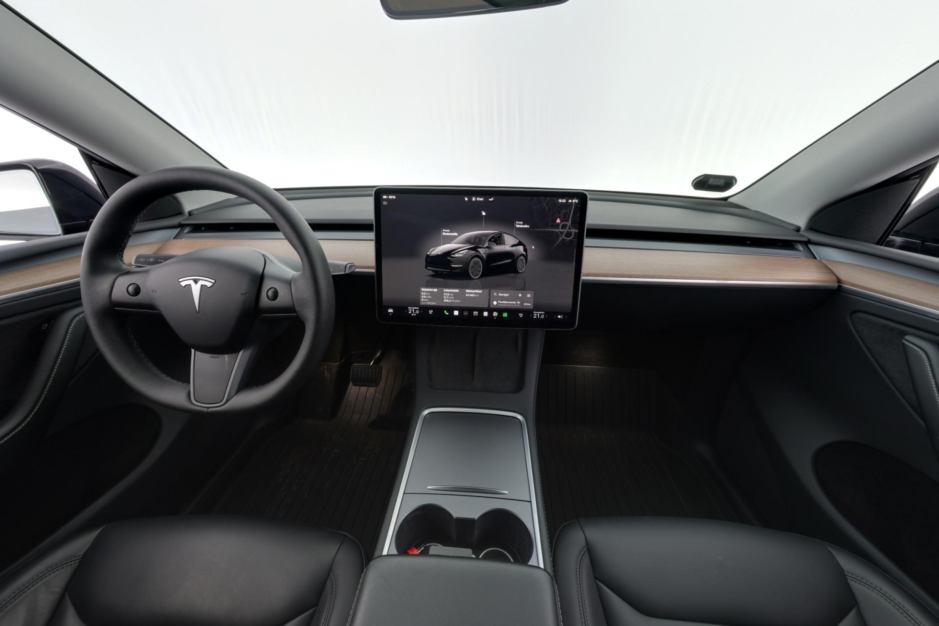 TESLA Model Y 2023