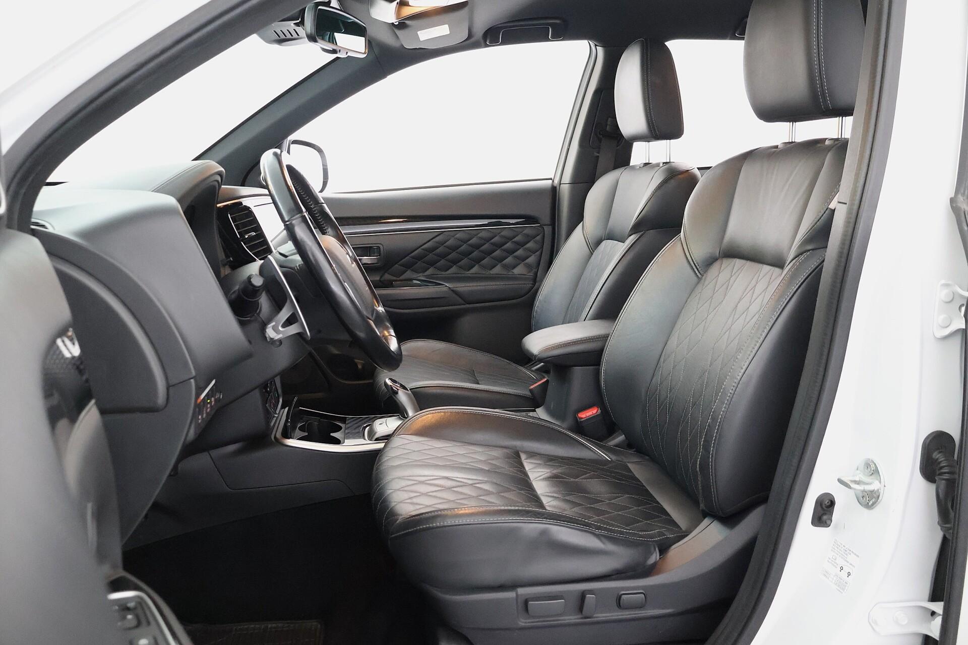 MITSUBISHI Outlander PHEV 2019