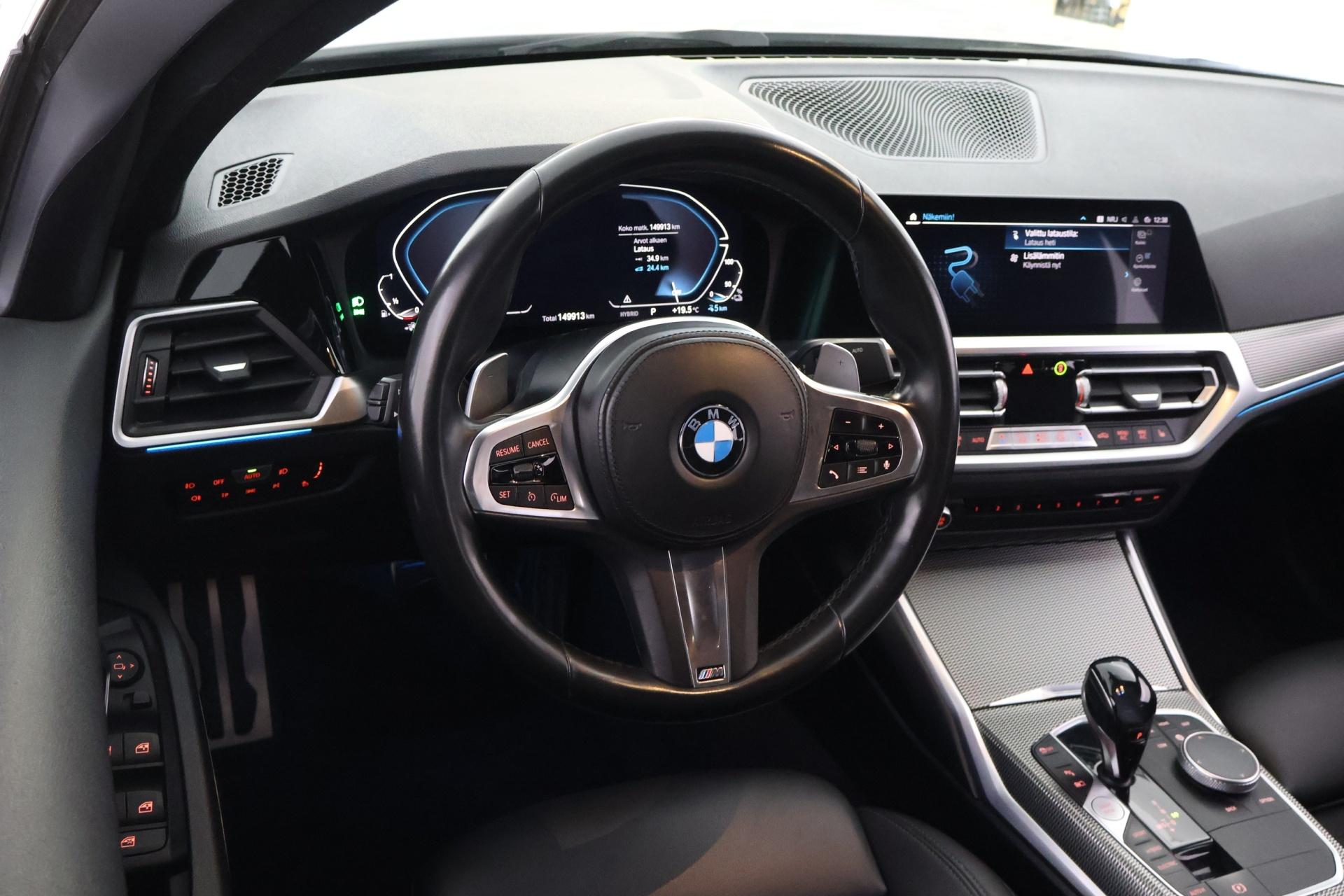 BMW 330 2020