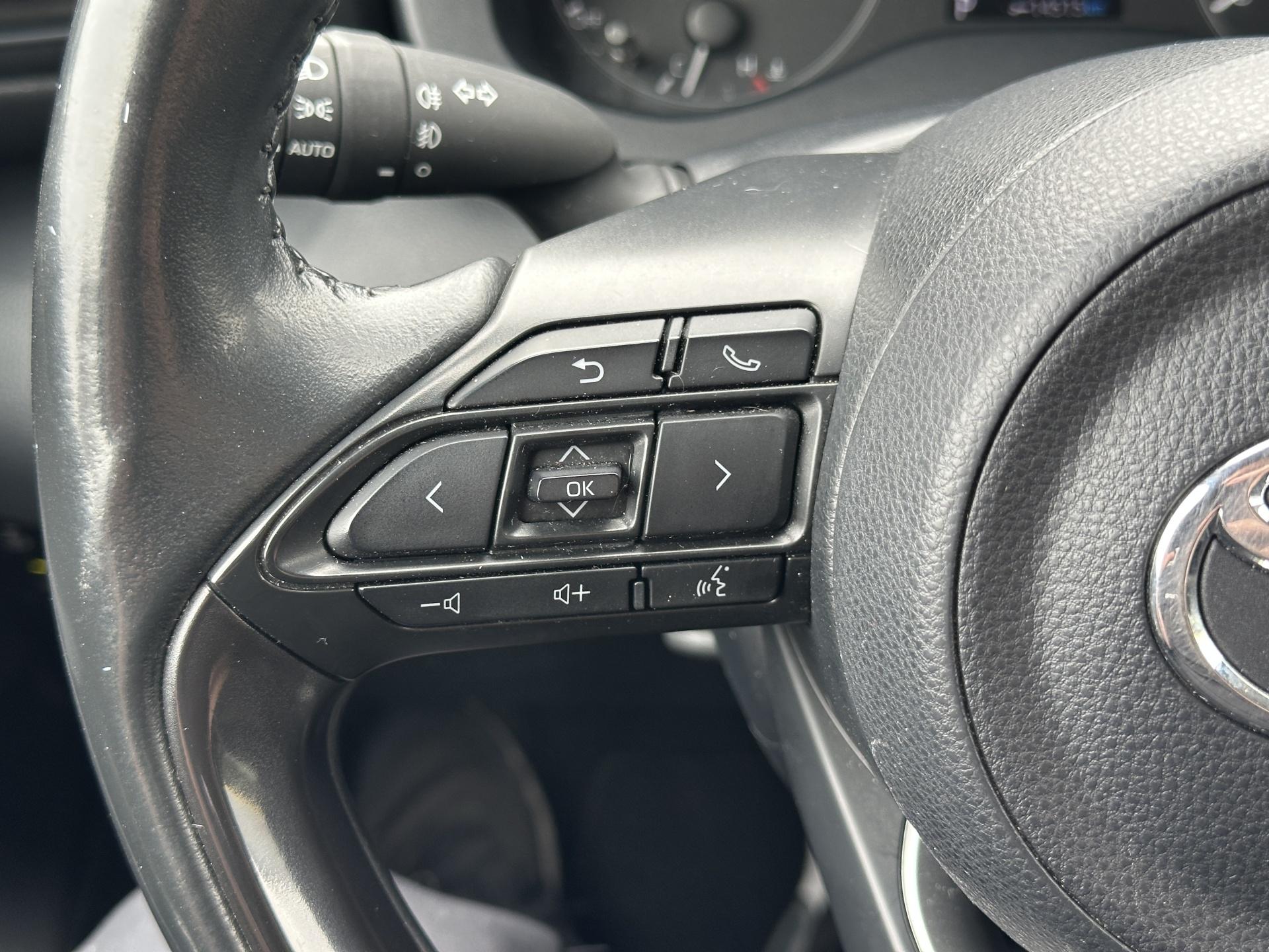 TOYOTA Yaris 2021