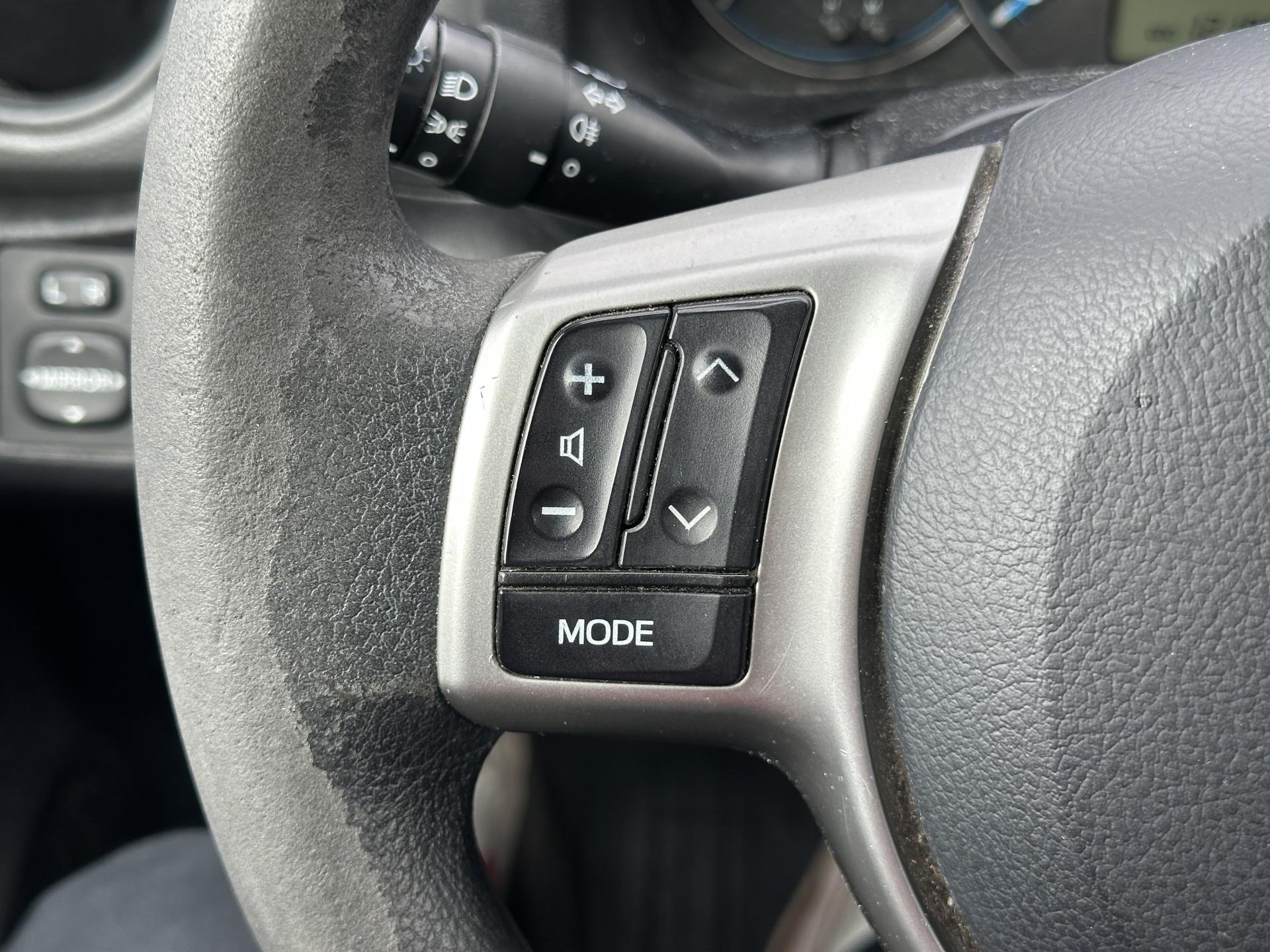 TOYOTA Yaris 2014