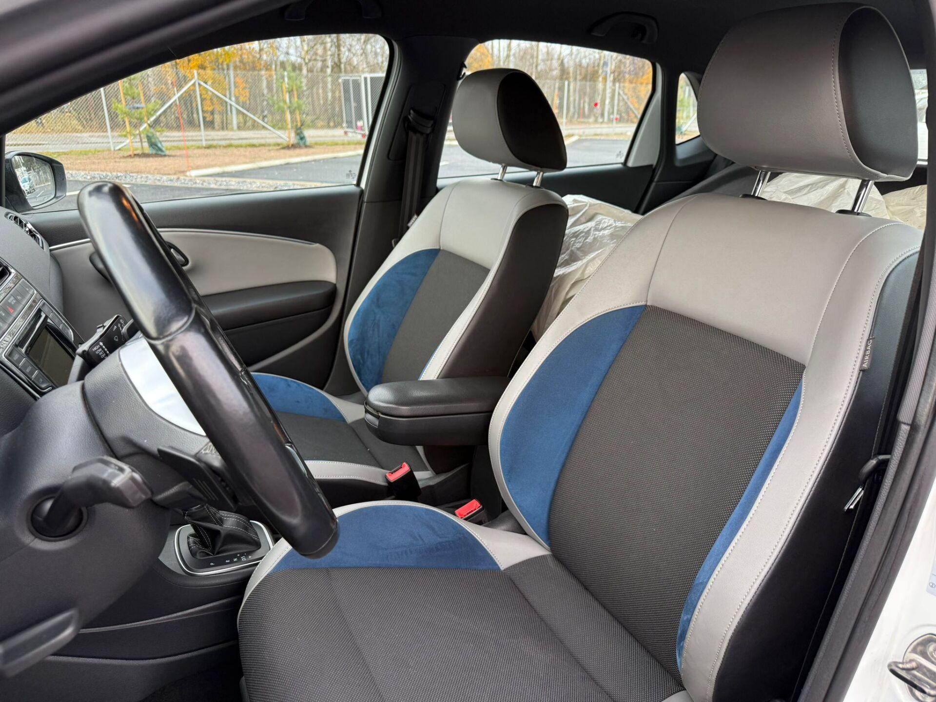 VOLKSWAGEN Polo 2015